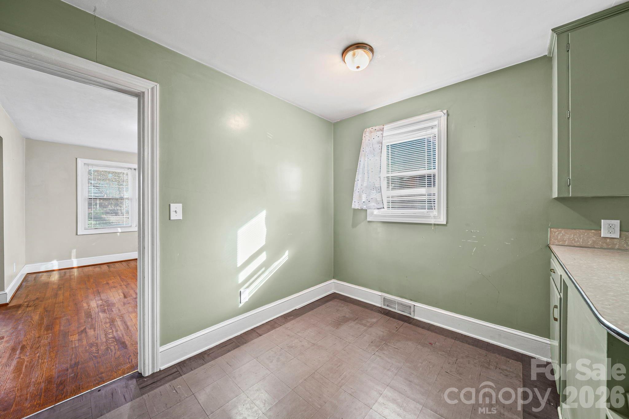 953 Fairmont Avenue — Salisbury