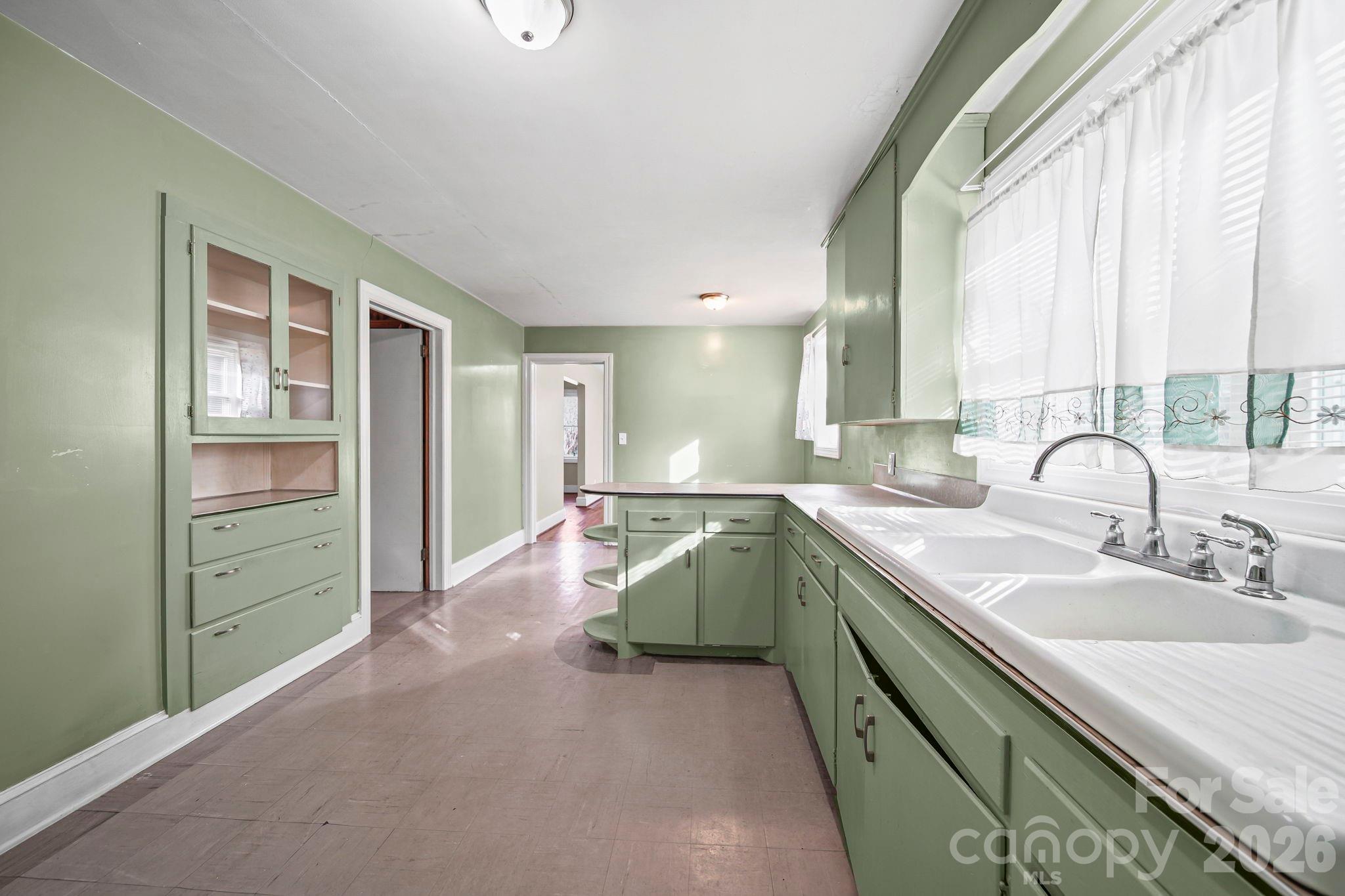 953 Fairmont Avenue — Salisbury