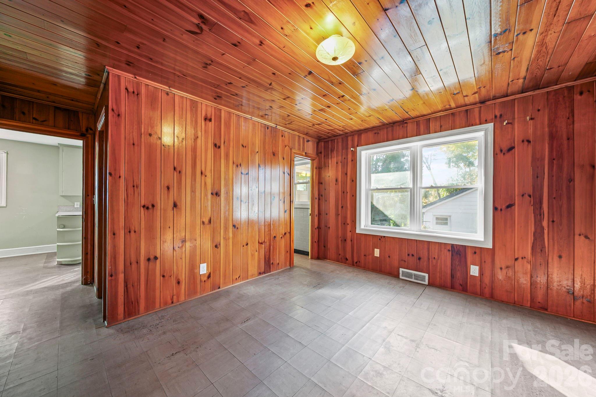 953 Fairmont Avenue — Salisbury