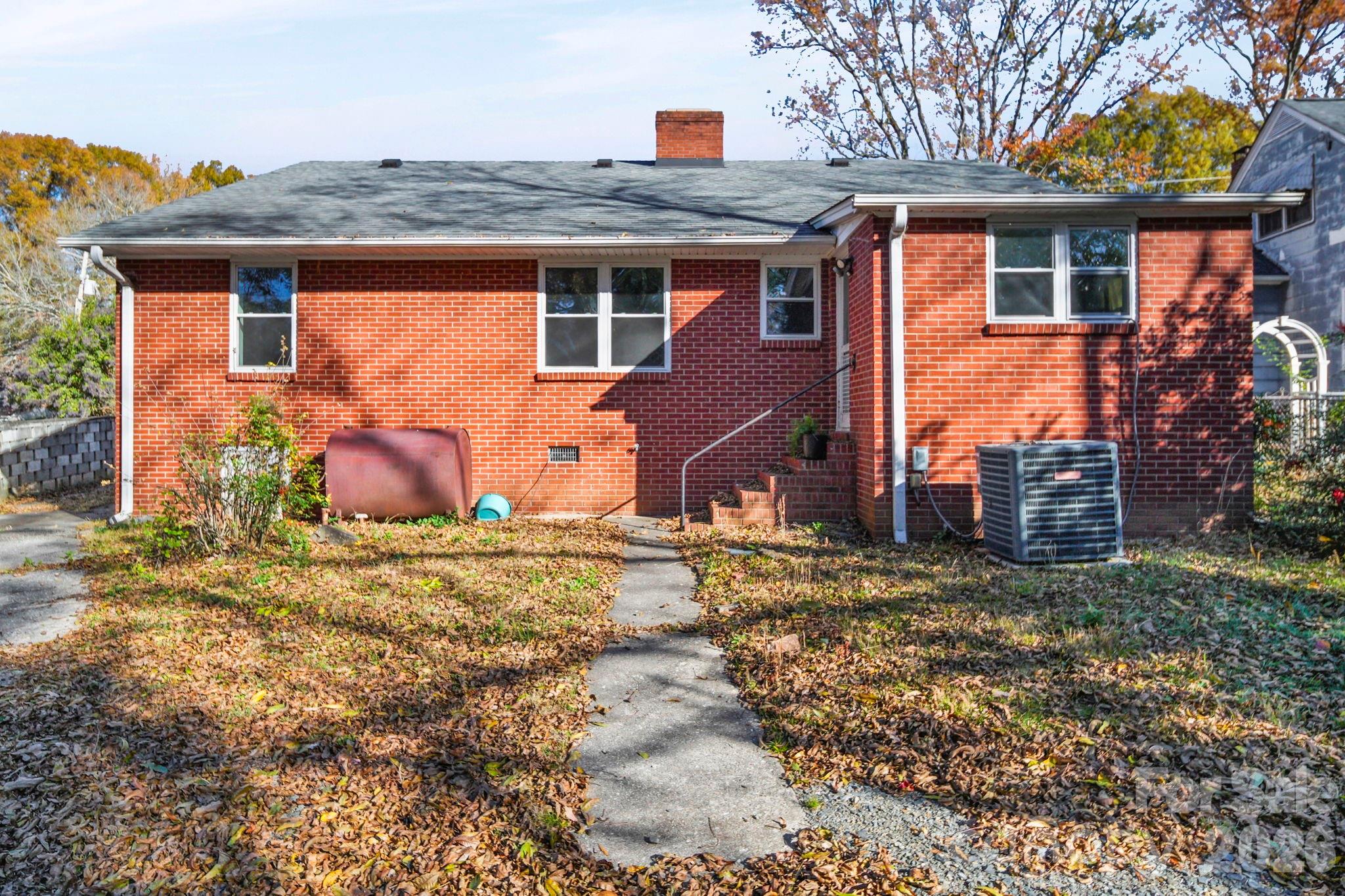 953 Fairmont Avenue — Salisbury