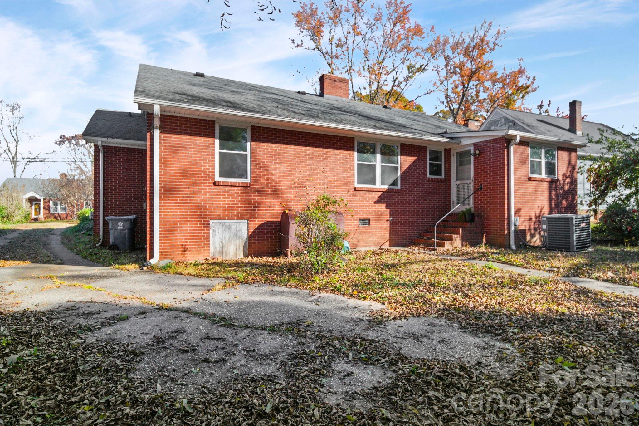 953 Fairmont Avenue — Salisbury