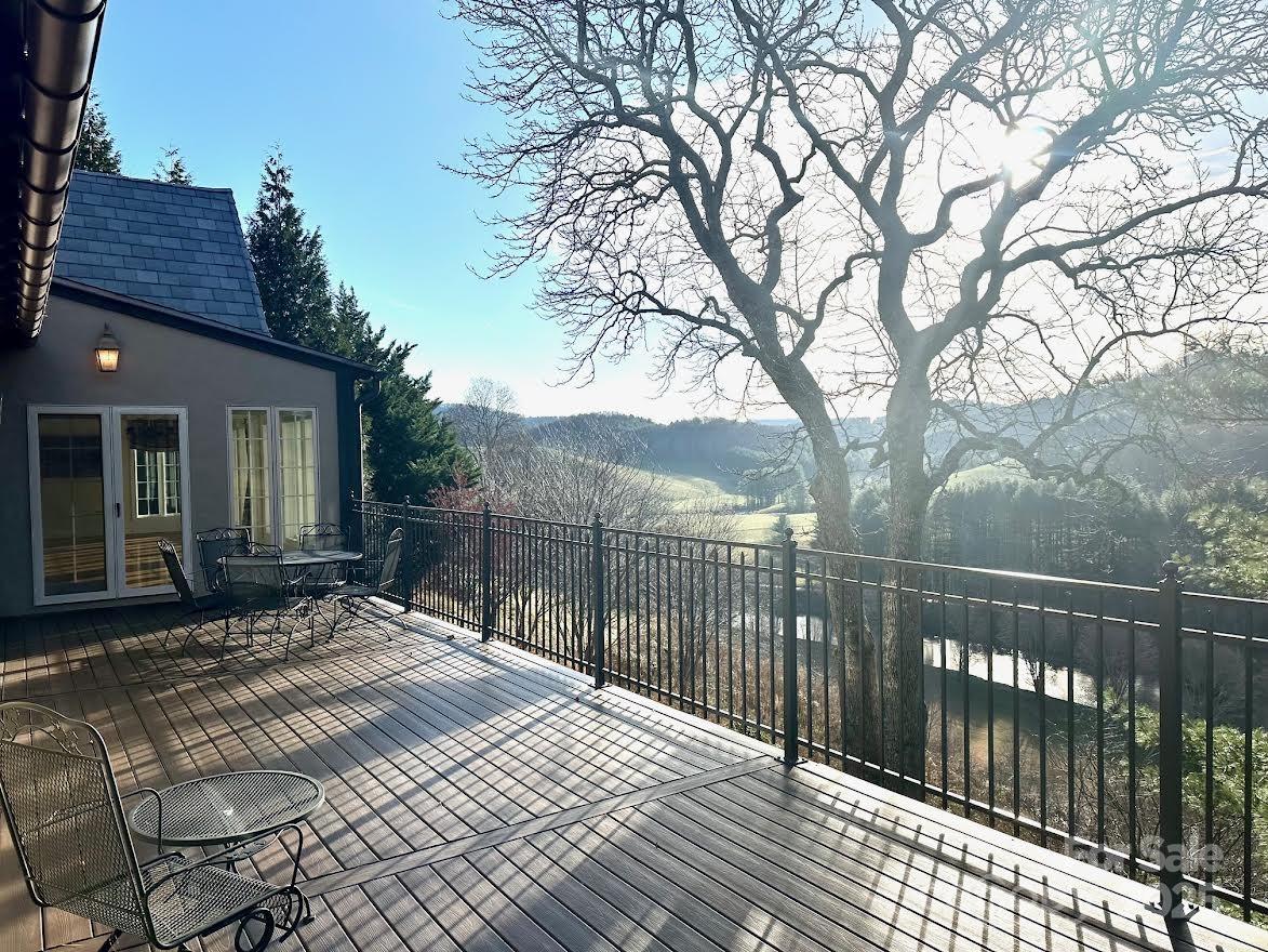 520 E Landing Ridge Circle — Jefferson