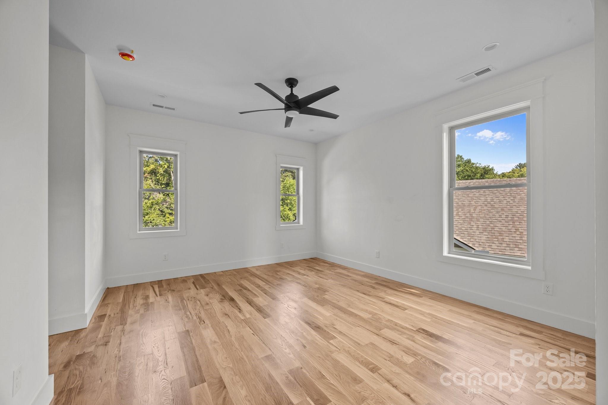58 Pinedale Road — Asheville