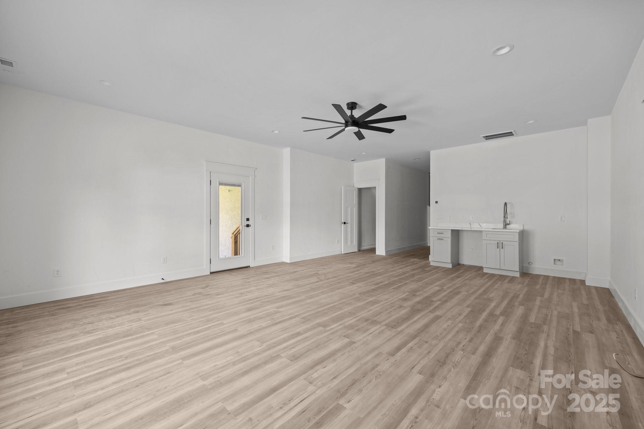 58 Pinedale Road — Asheville
