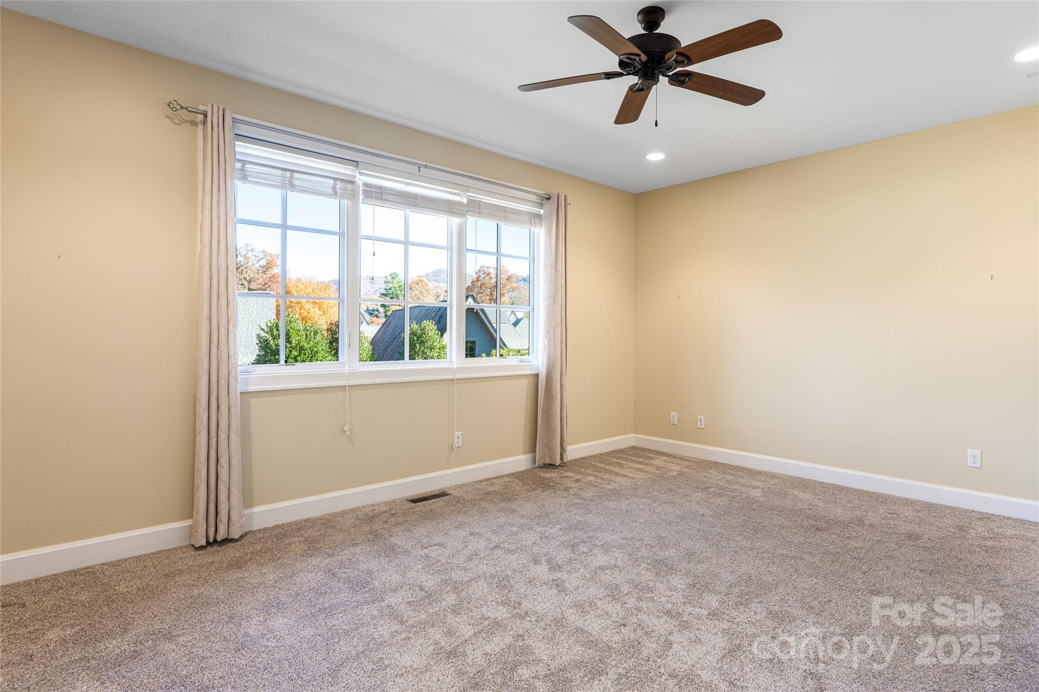 38 Chantilly Drive — Asheville
