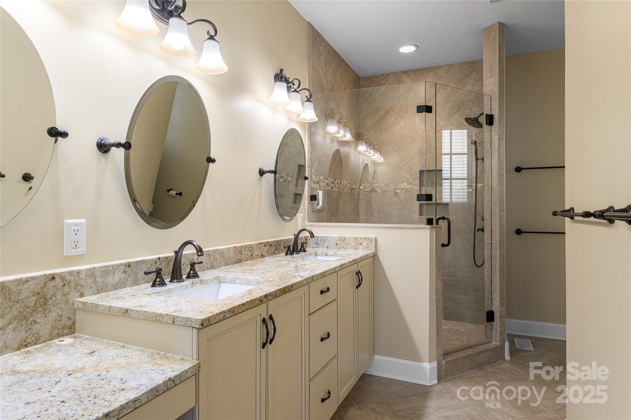 38 Chantilly Drive — Asheville