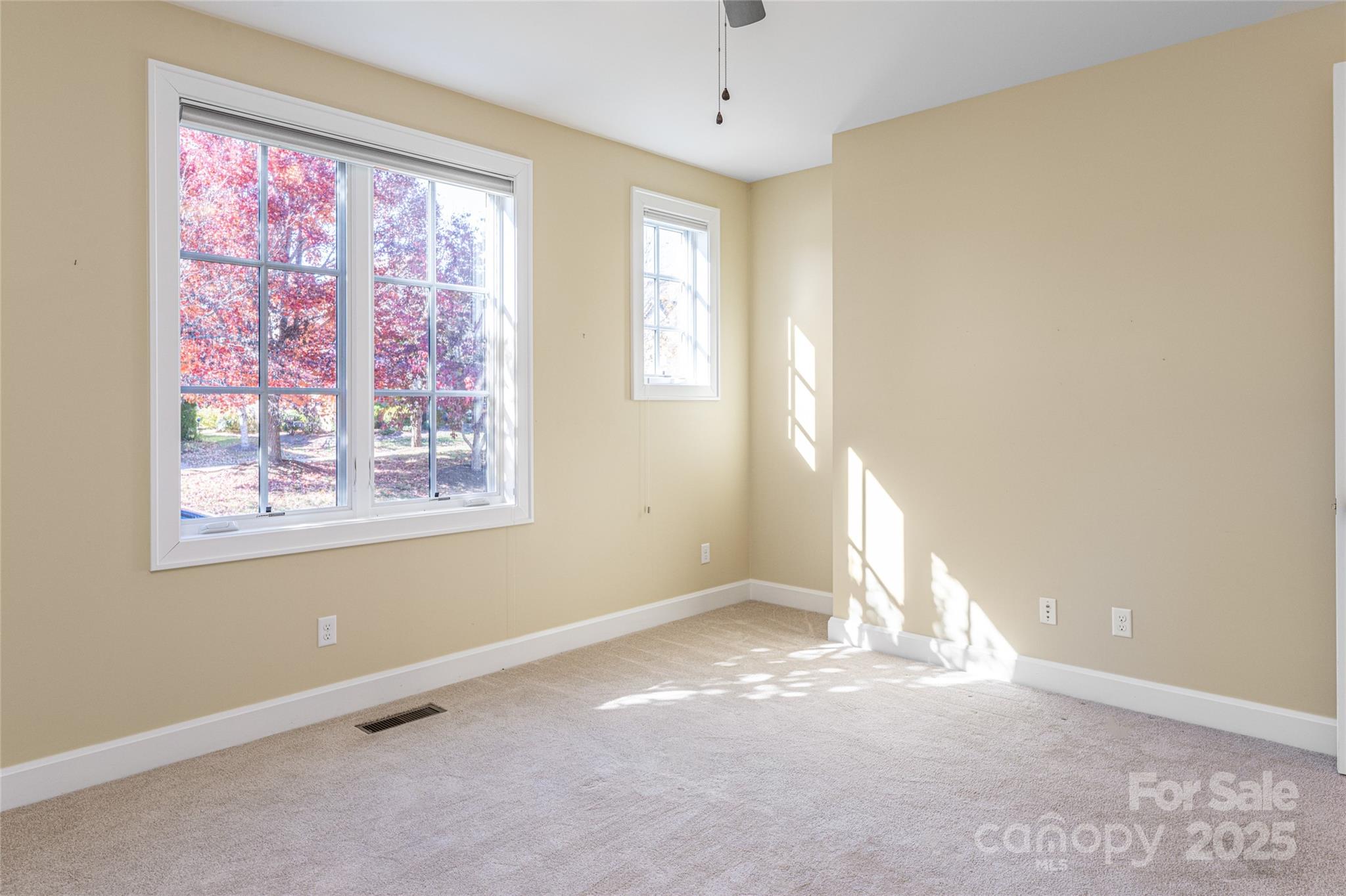 38 Chantilly Drive — Asheville
