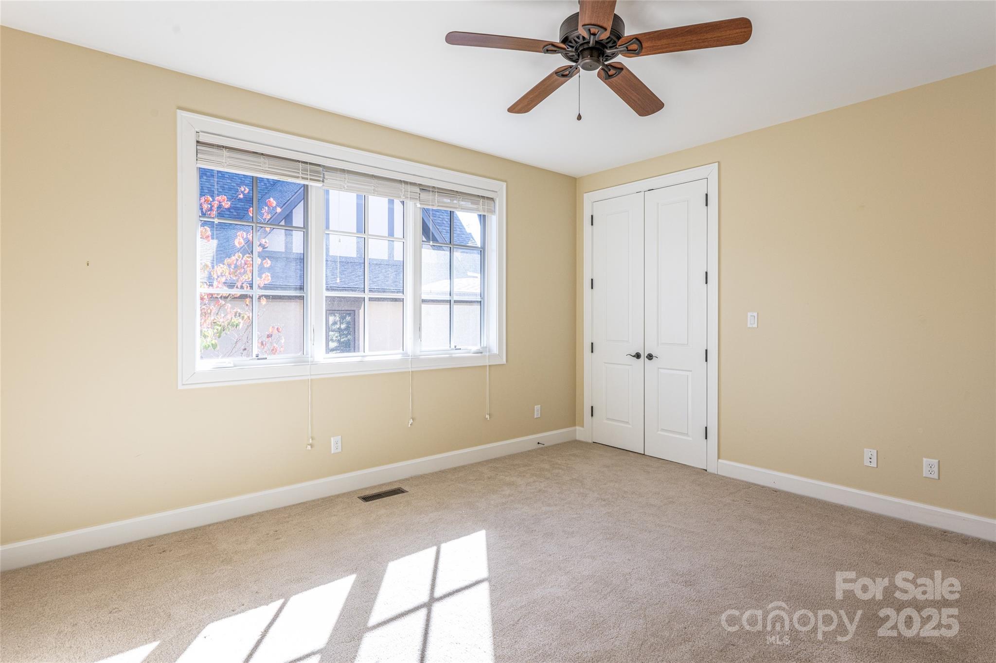 38 Chantilly Drive — Asheville