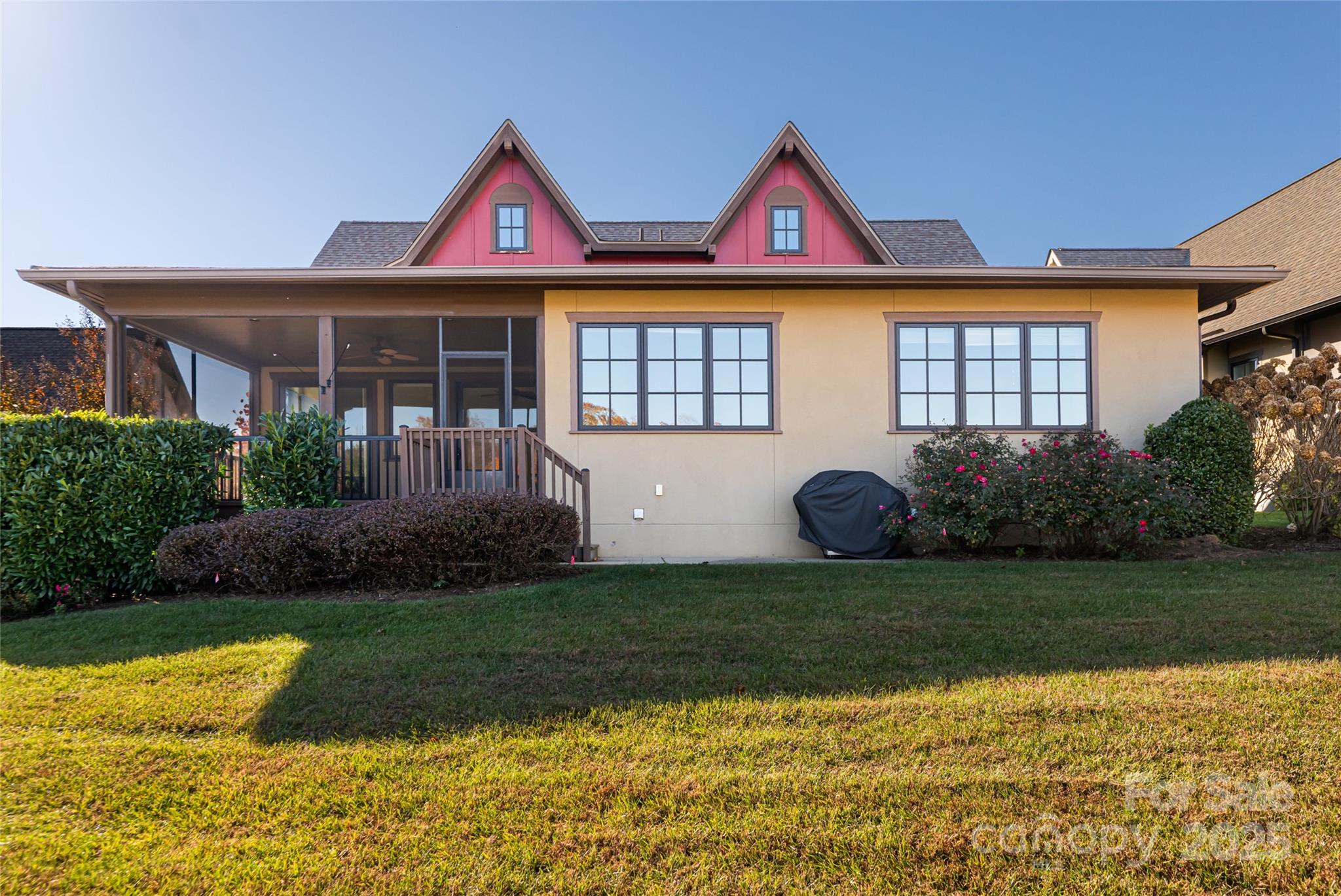 38 Chantilly Drive — Asheville
