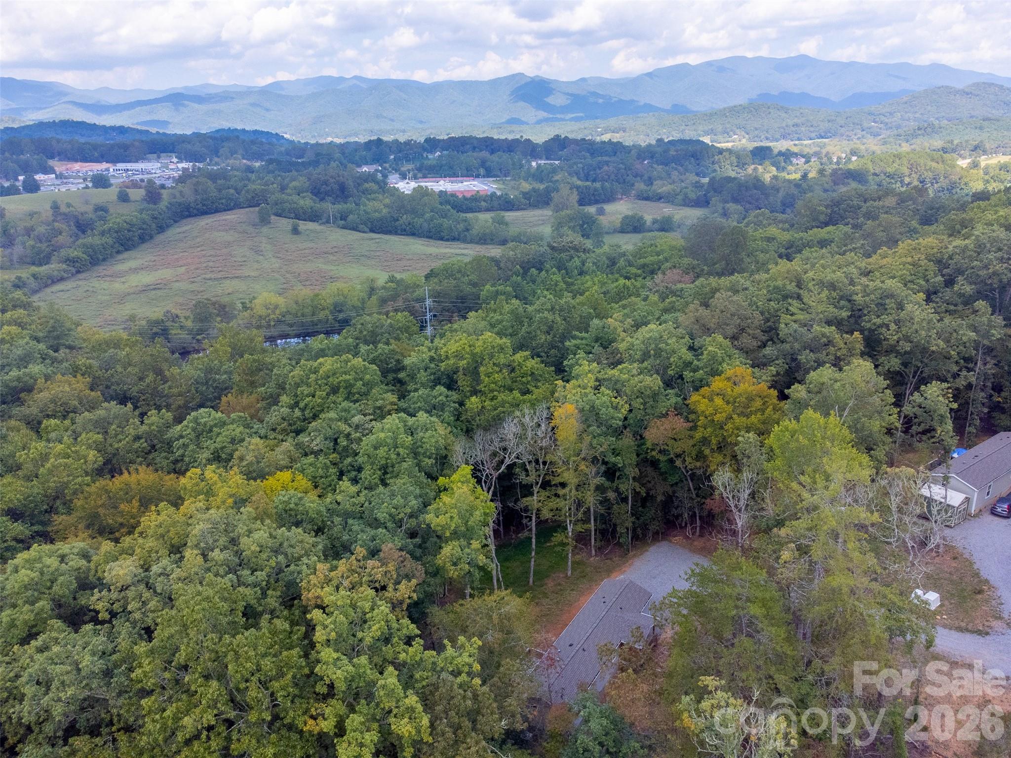 75 Windswept Lane — Hayesville