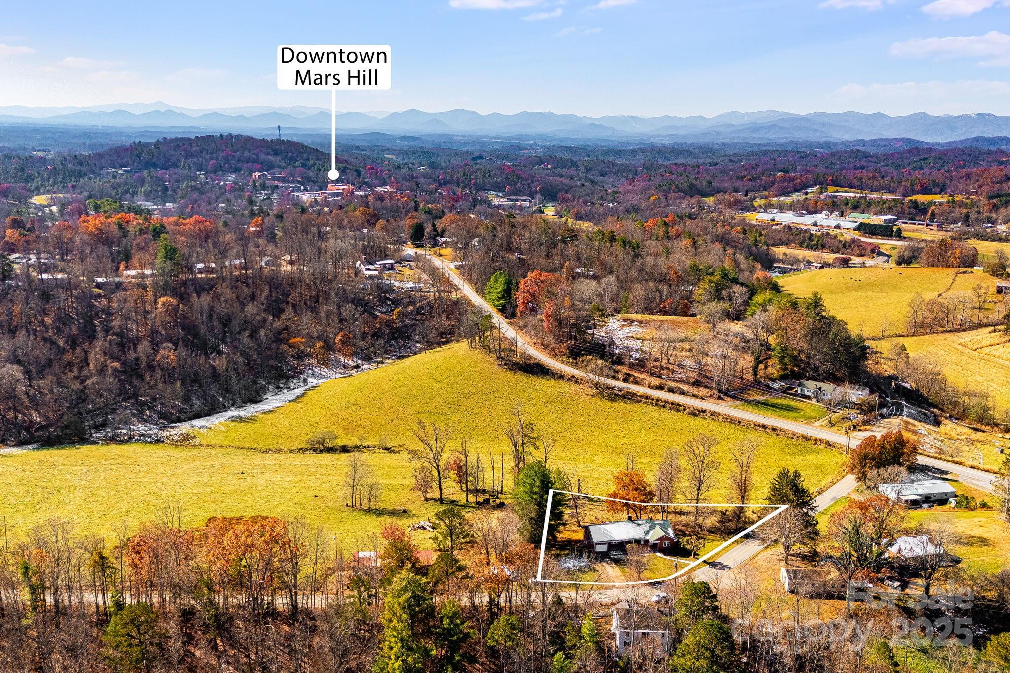 92 Parkway View Road — Mars Hill
