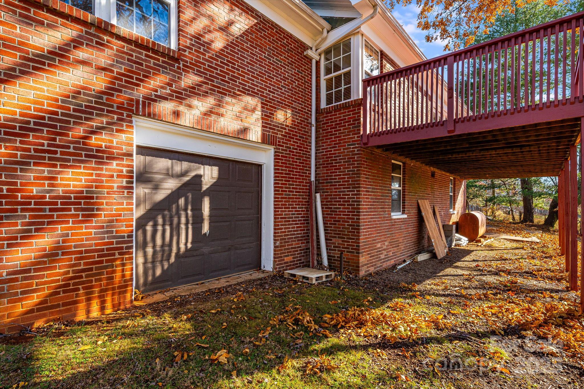 92 Parkway View Road — Mars Hill