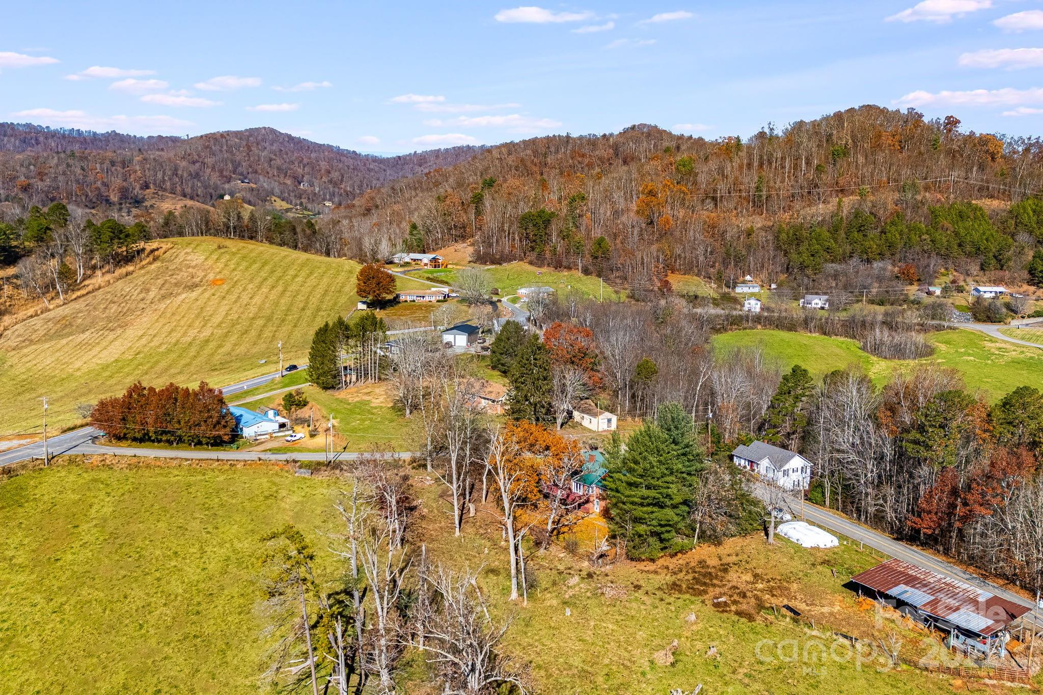 92 Parkway View Road — Mars Hill