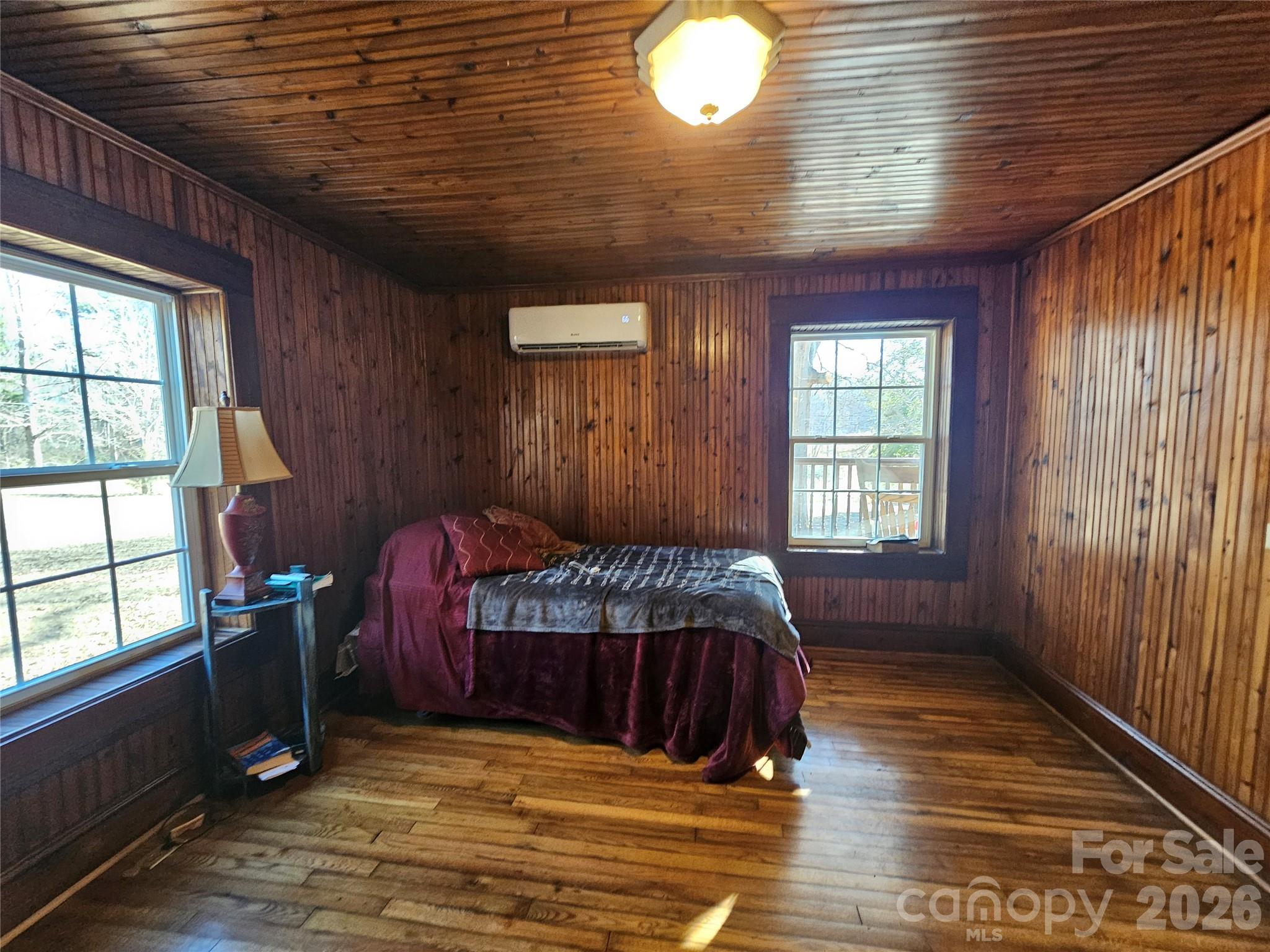 114 Beacon Hill — Ellenboro