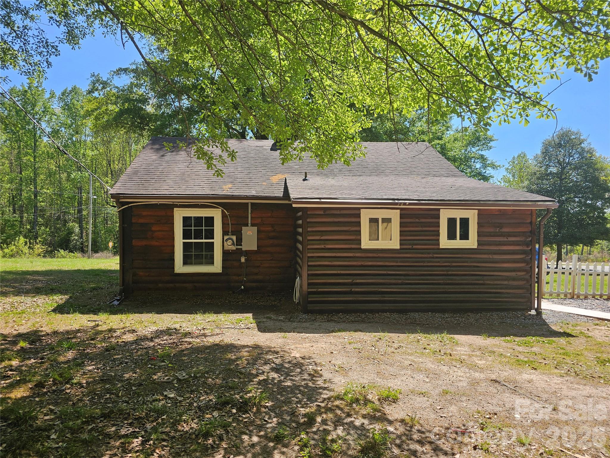 114 Beacon Hill — Ellenboro