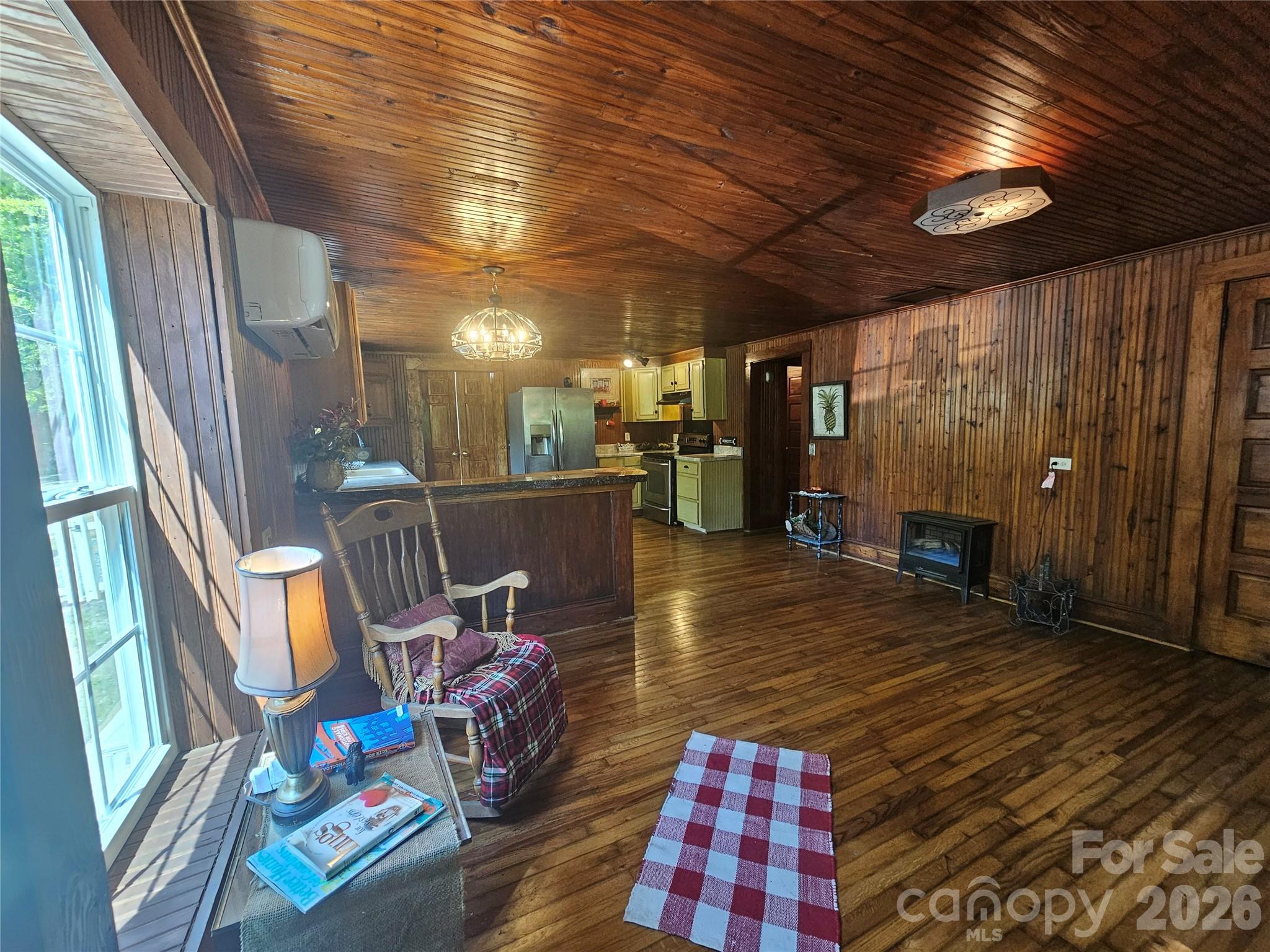 114 Beacon Hill — Ellenboro