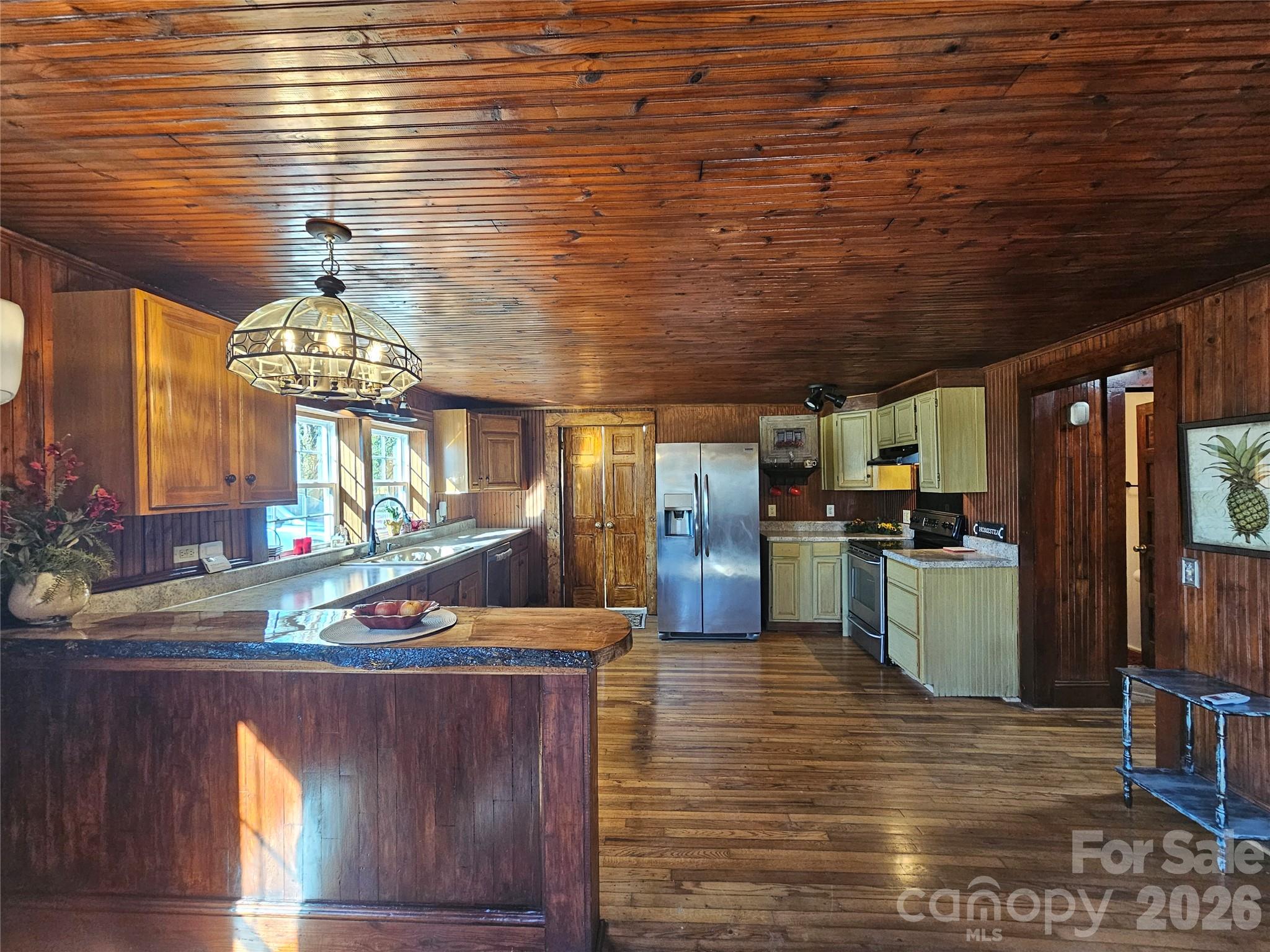 114 Beacon Hill — Ellenboro