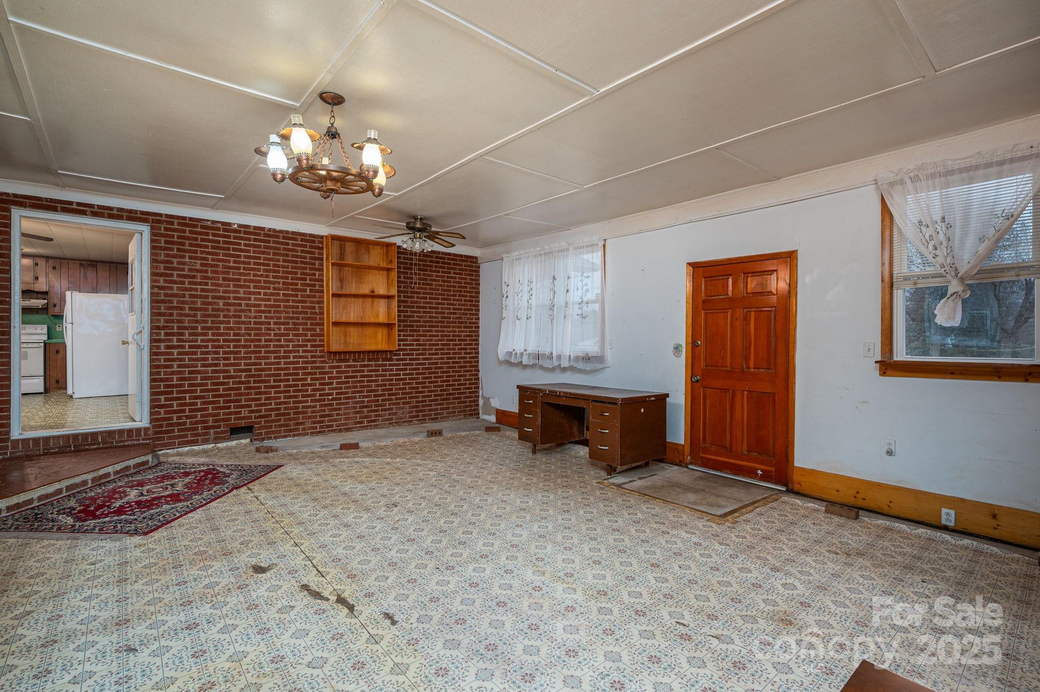 6331 Smith Road — Vale