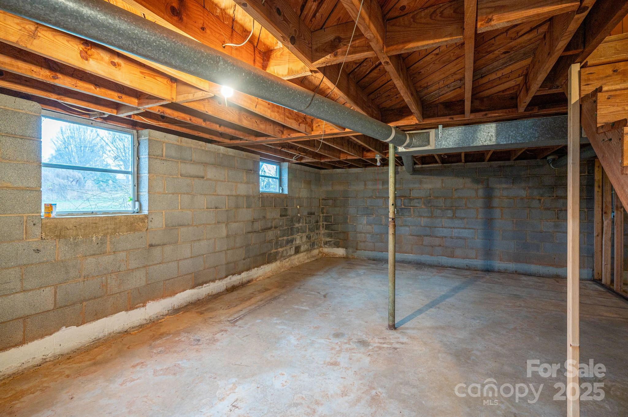 6331 Smith Road — Vale