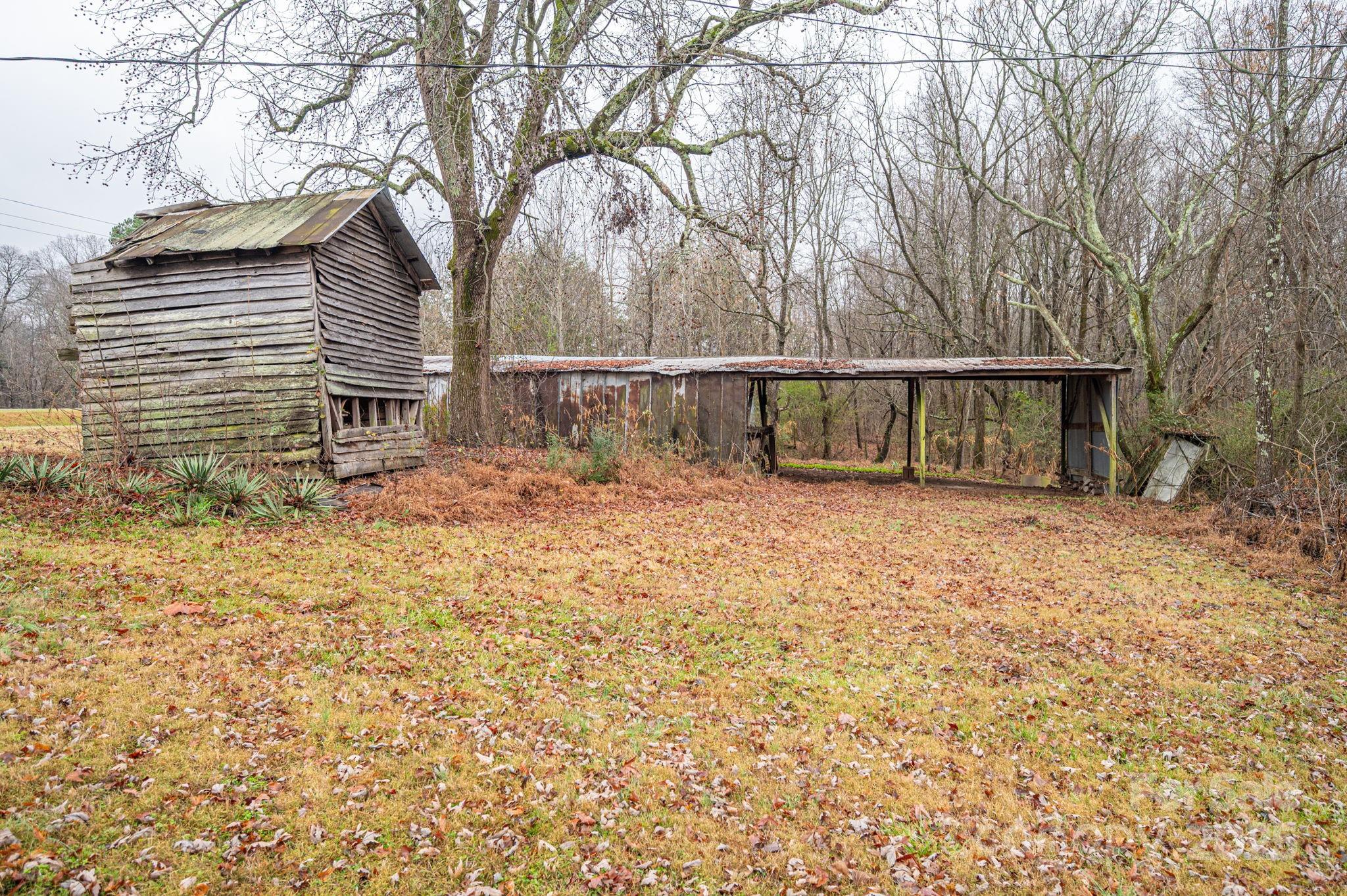 6331 Smith Road — Vale