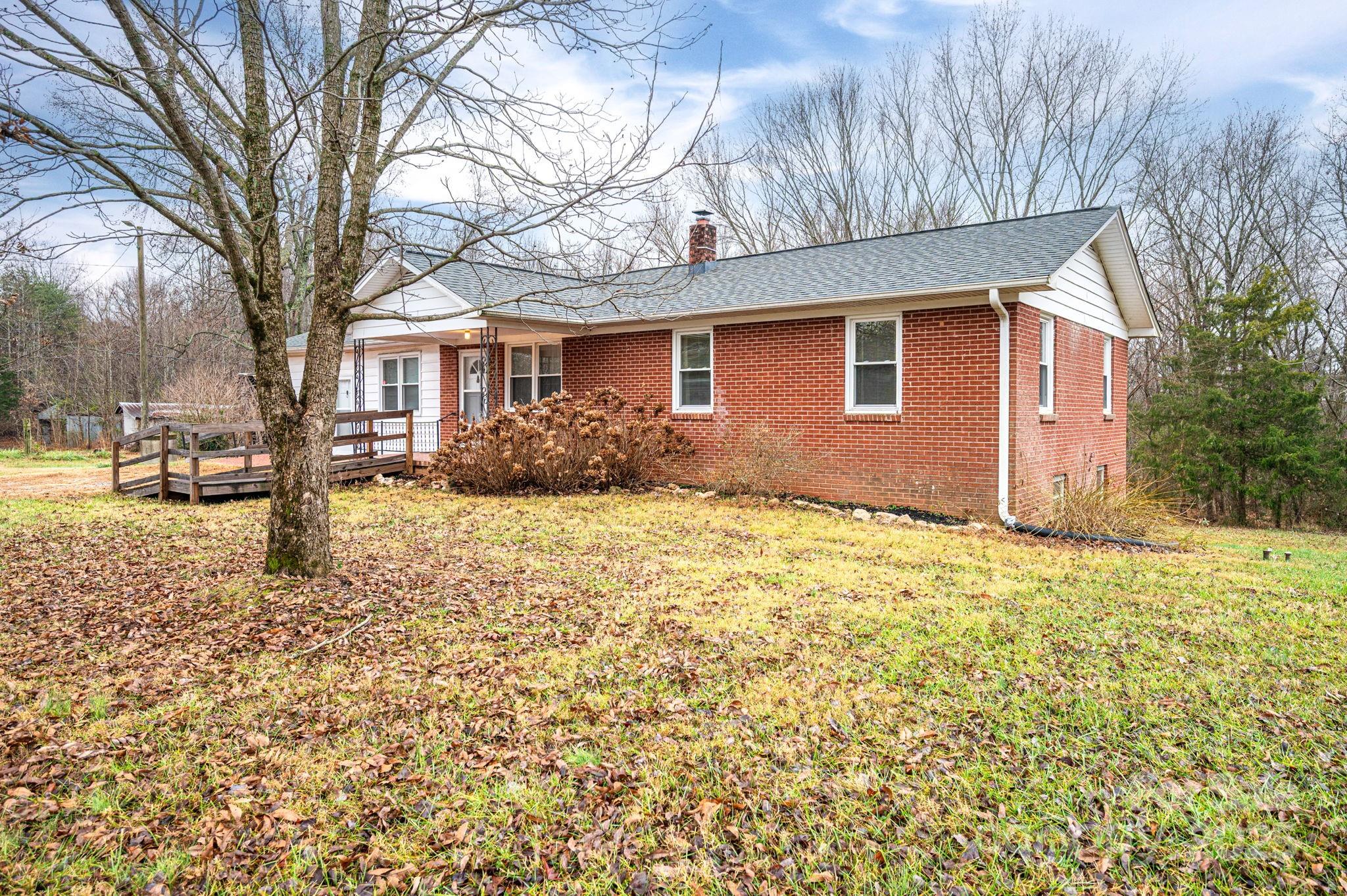 6331 Smith Road — Vale