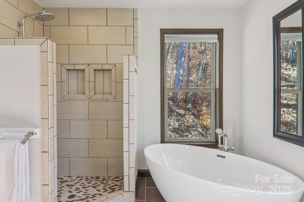 242 Crossview Drive — Bryson City