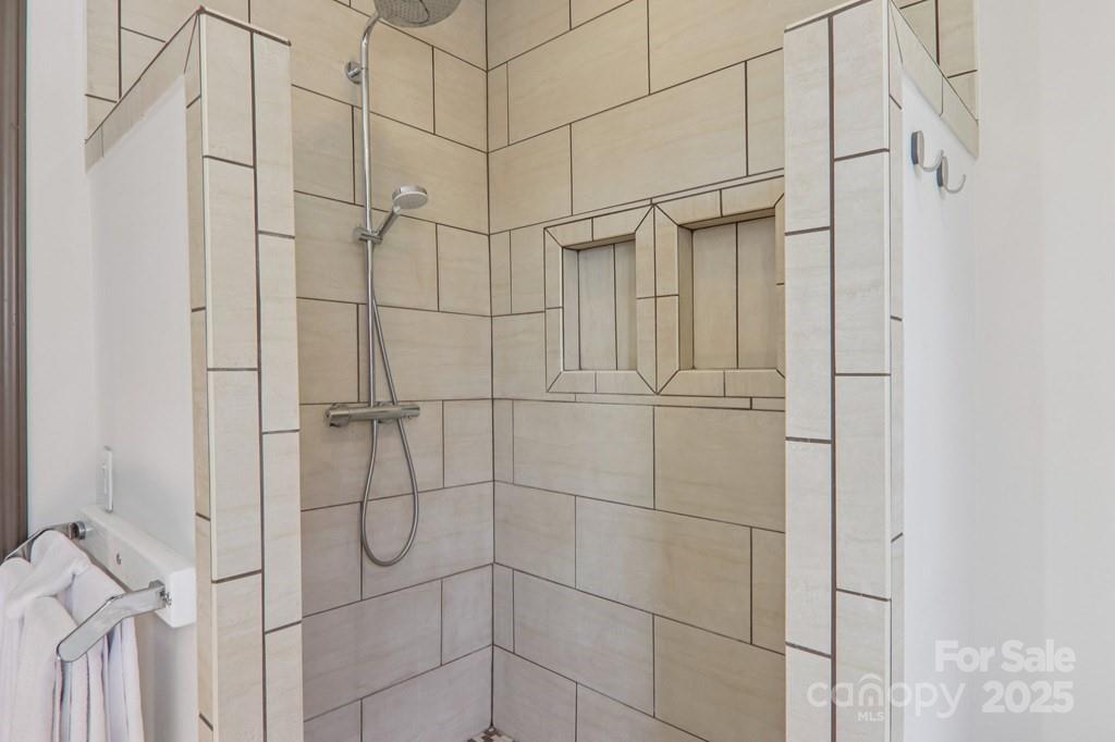 242 Crossview Drive — Bryson City