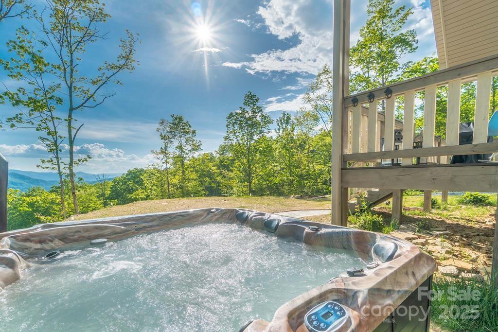 242 Crossview Drive — Bryson City