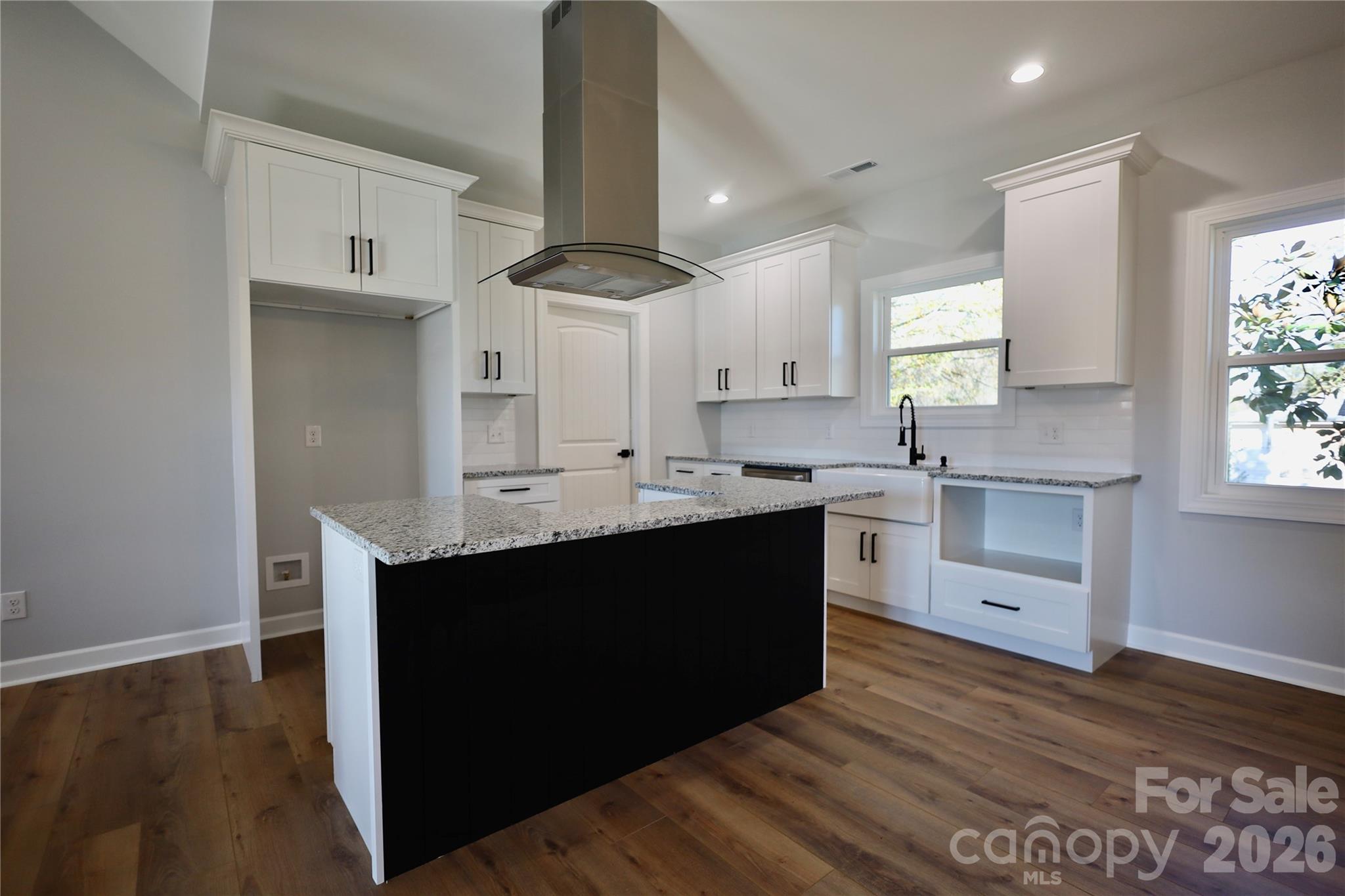 901 E Church Street — Cherryville