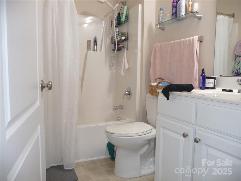 186 Cecil Miller Road #202 — Boone