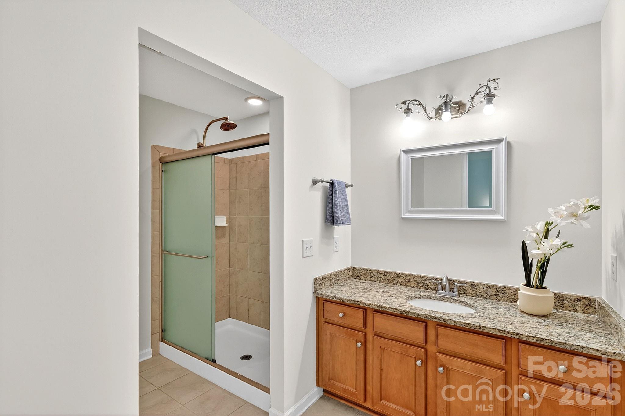 3546 S Bank Court — Matthews