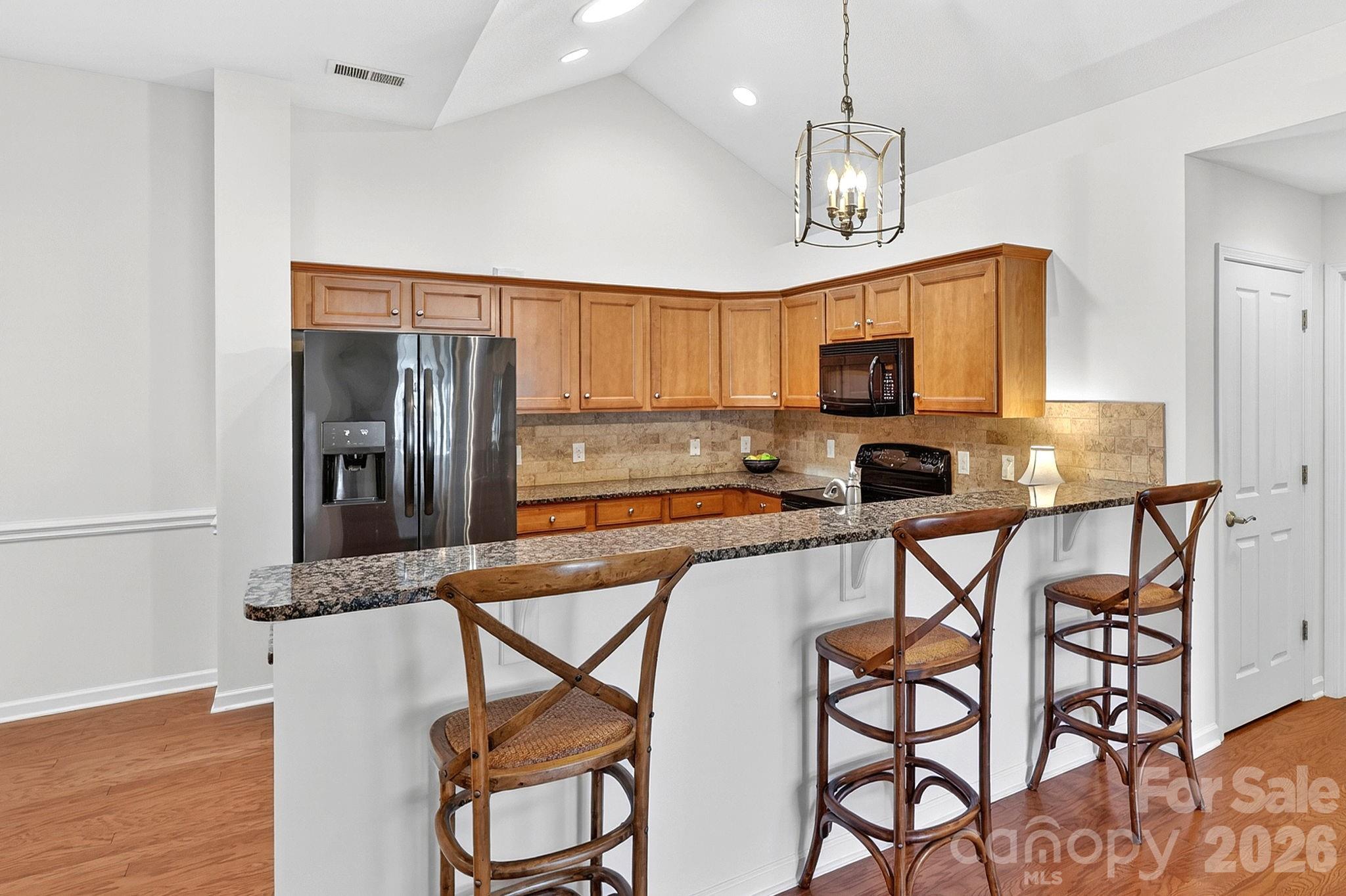 3546 S Bank Court — Matthews