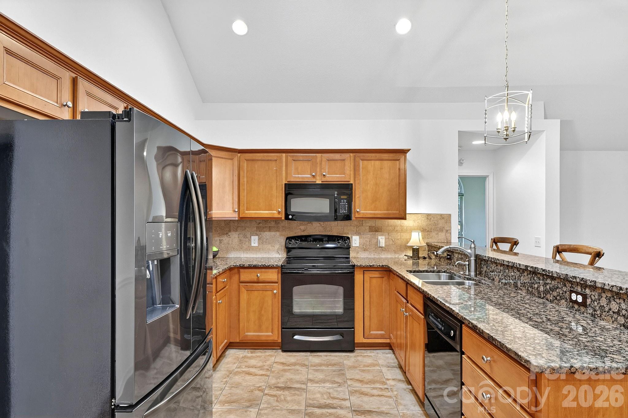 3546 S Bank Court — Matthews