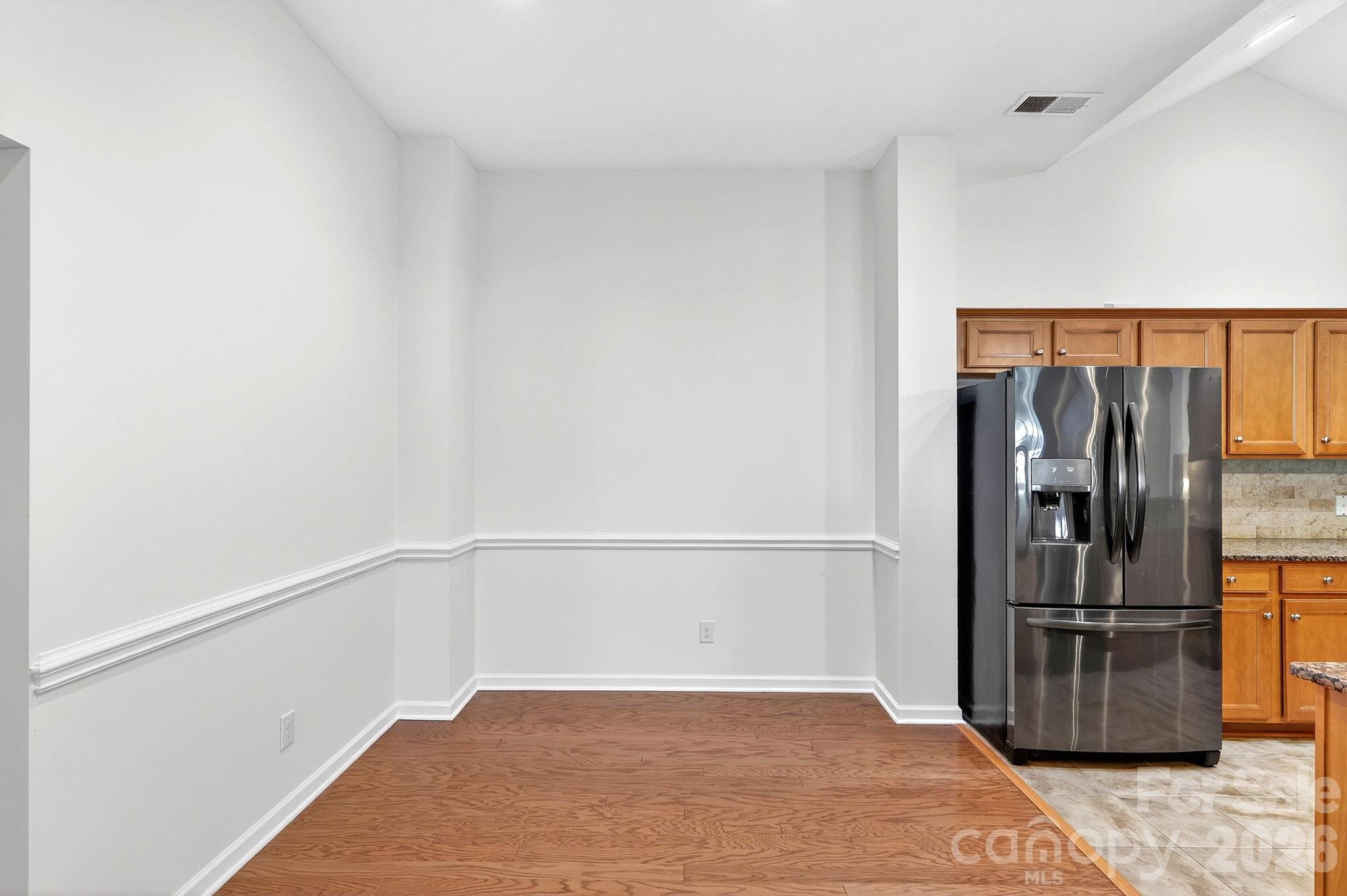 3546 S Bank Court — Matthews