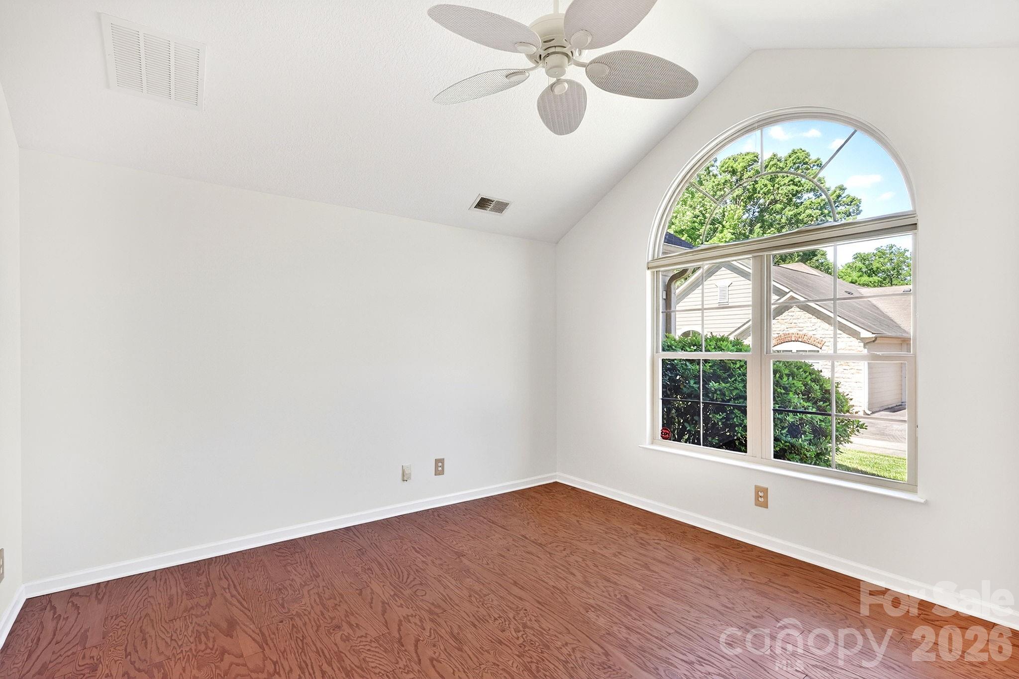 3546 S Bank Court — Matthews