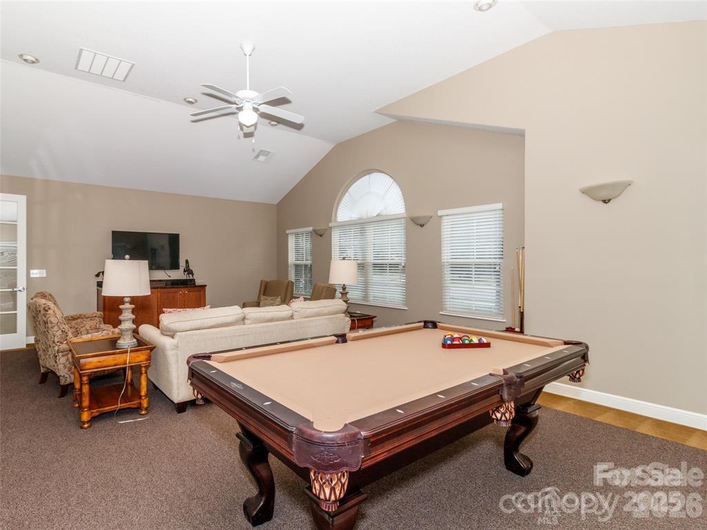 3546 S Bank Court — Matthews