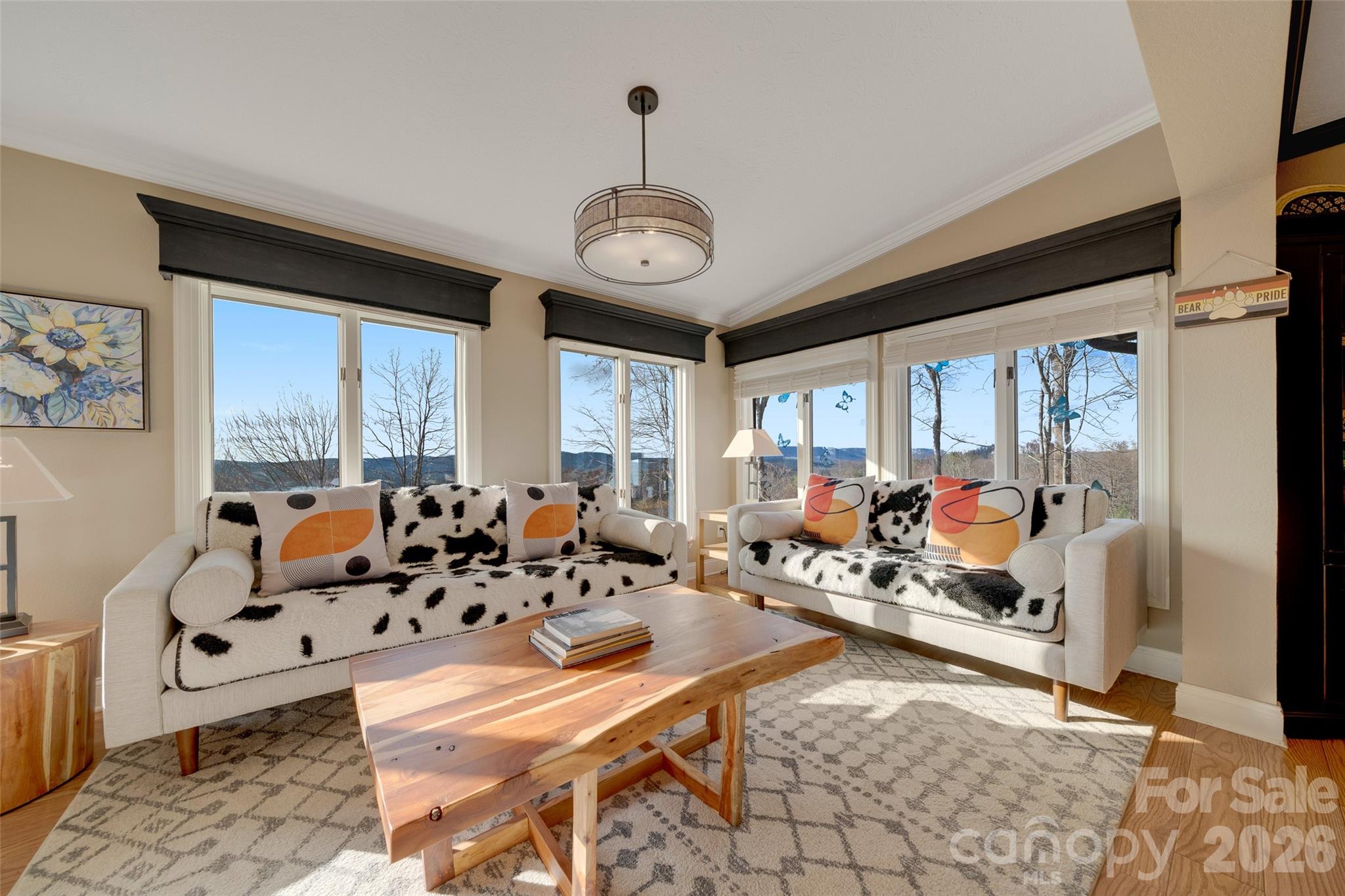 300 Roberts Drive — Hendersonville