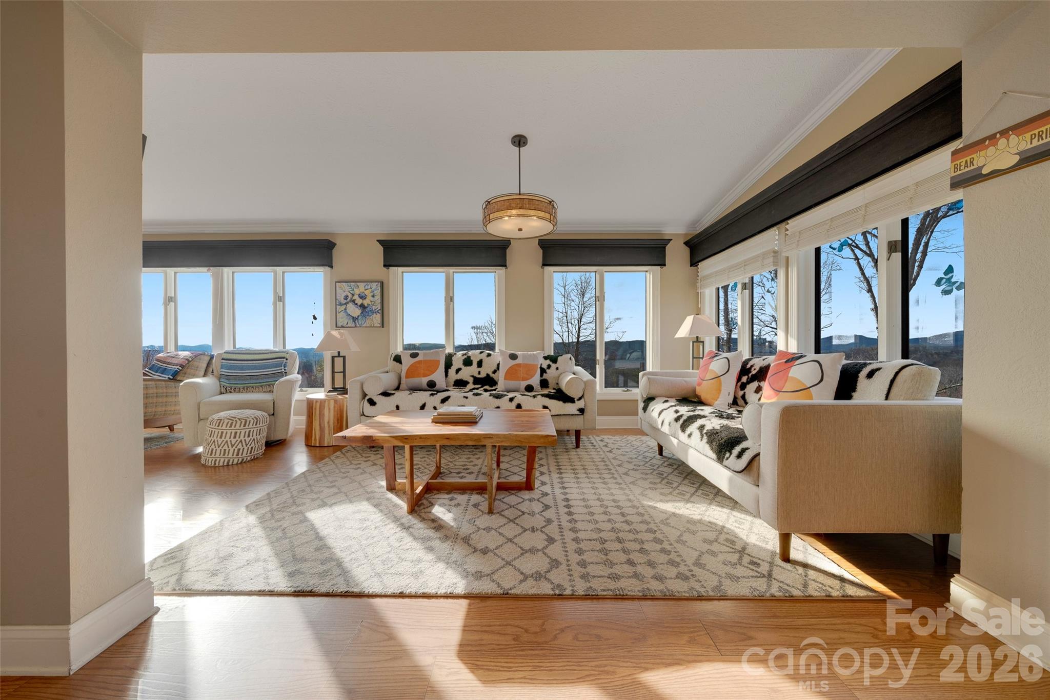 300 Roberts Drive — Hendersonville