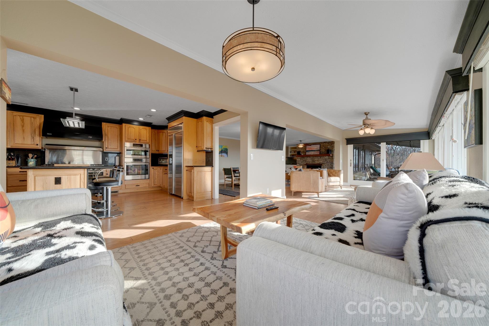 300 Roberts Drive — Hendersonville