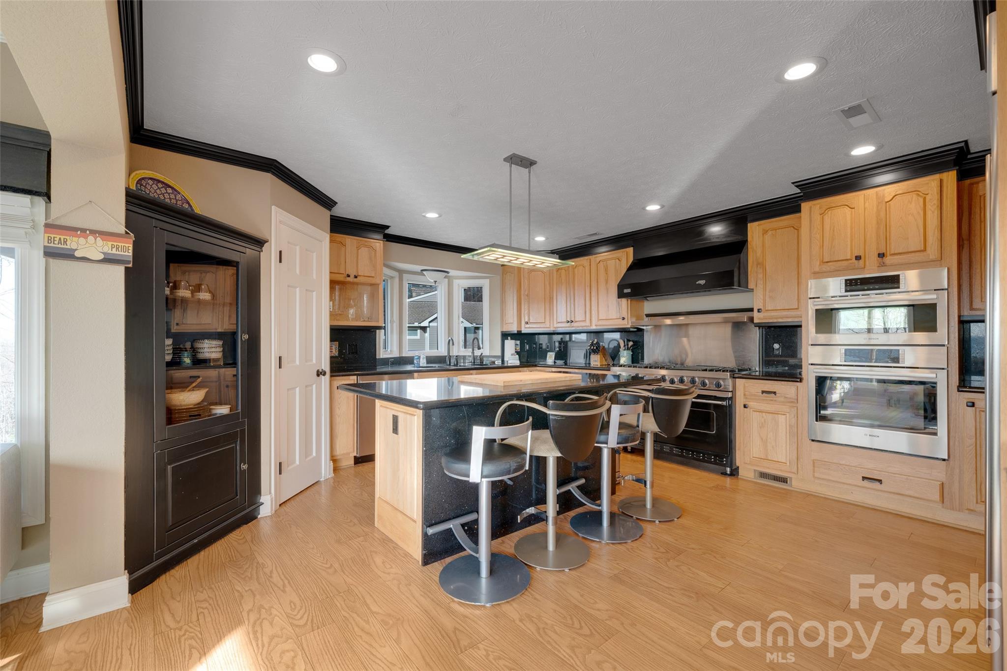 300 Roberts Drive — Hendersonville