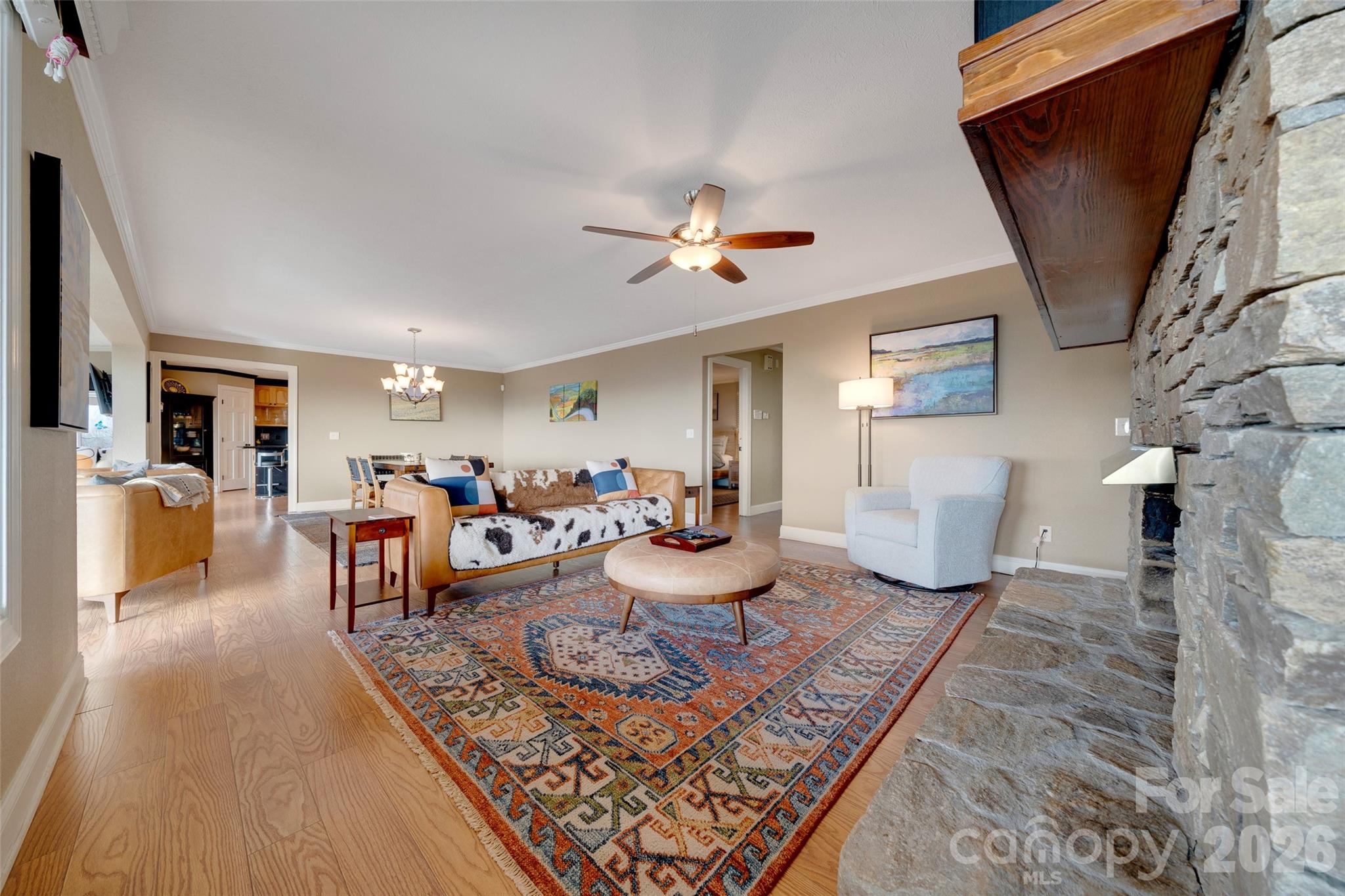 300 Roberts Drive — Hendersonville