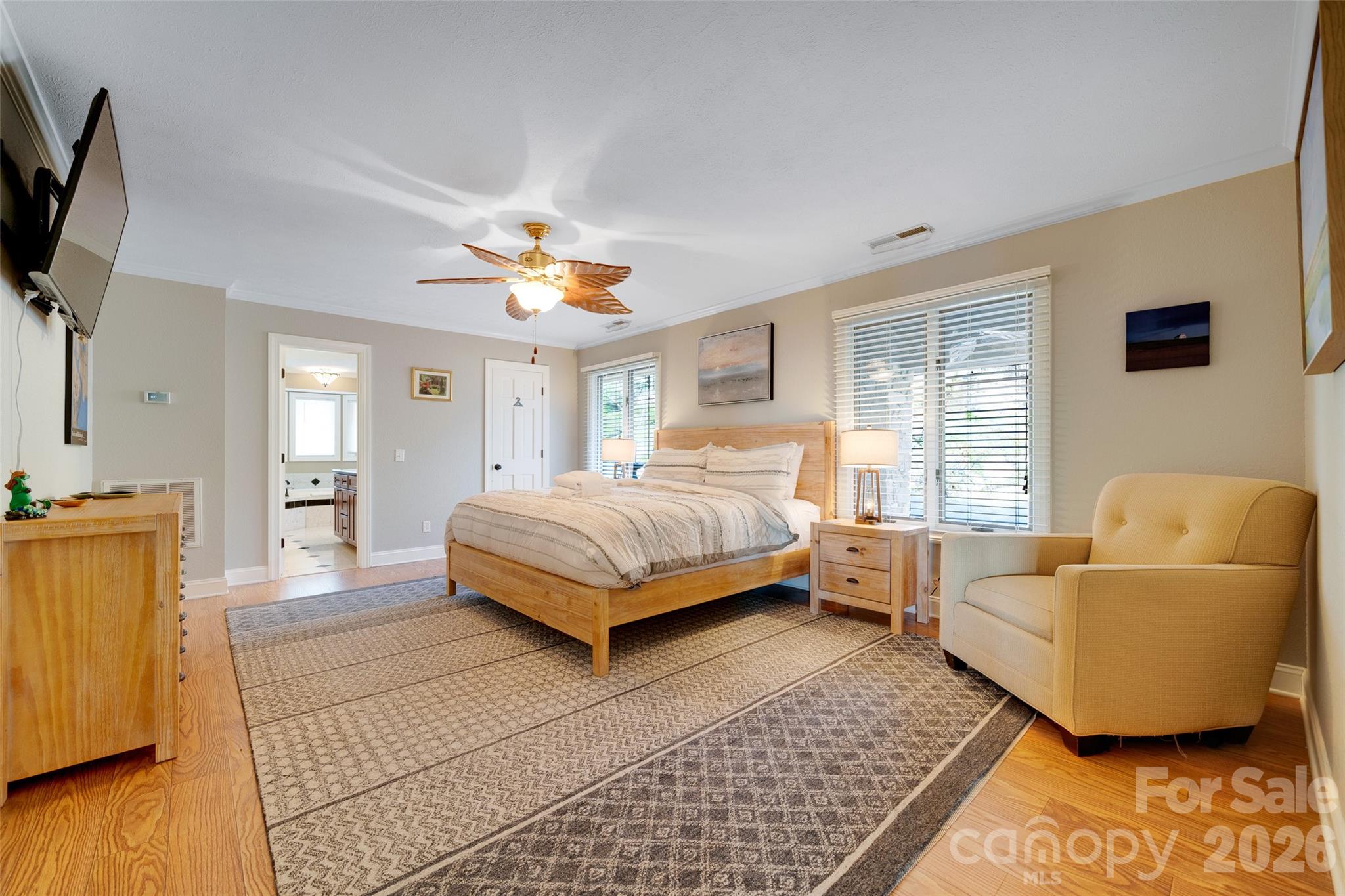 300 Roberts Drive — Hendersonville