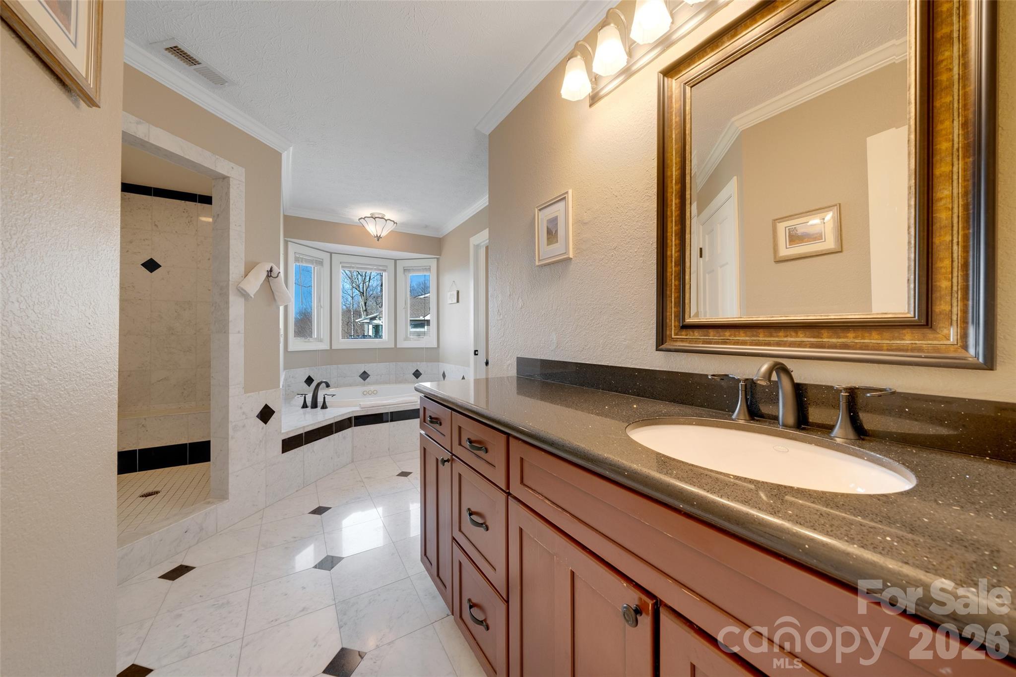 300 Roberts Drive — Hendersonville