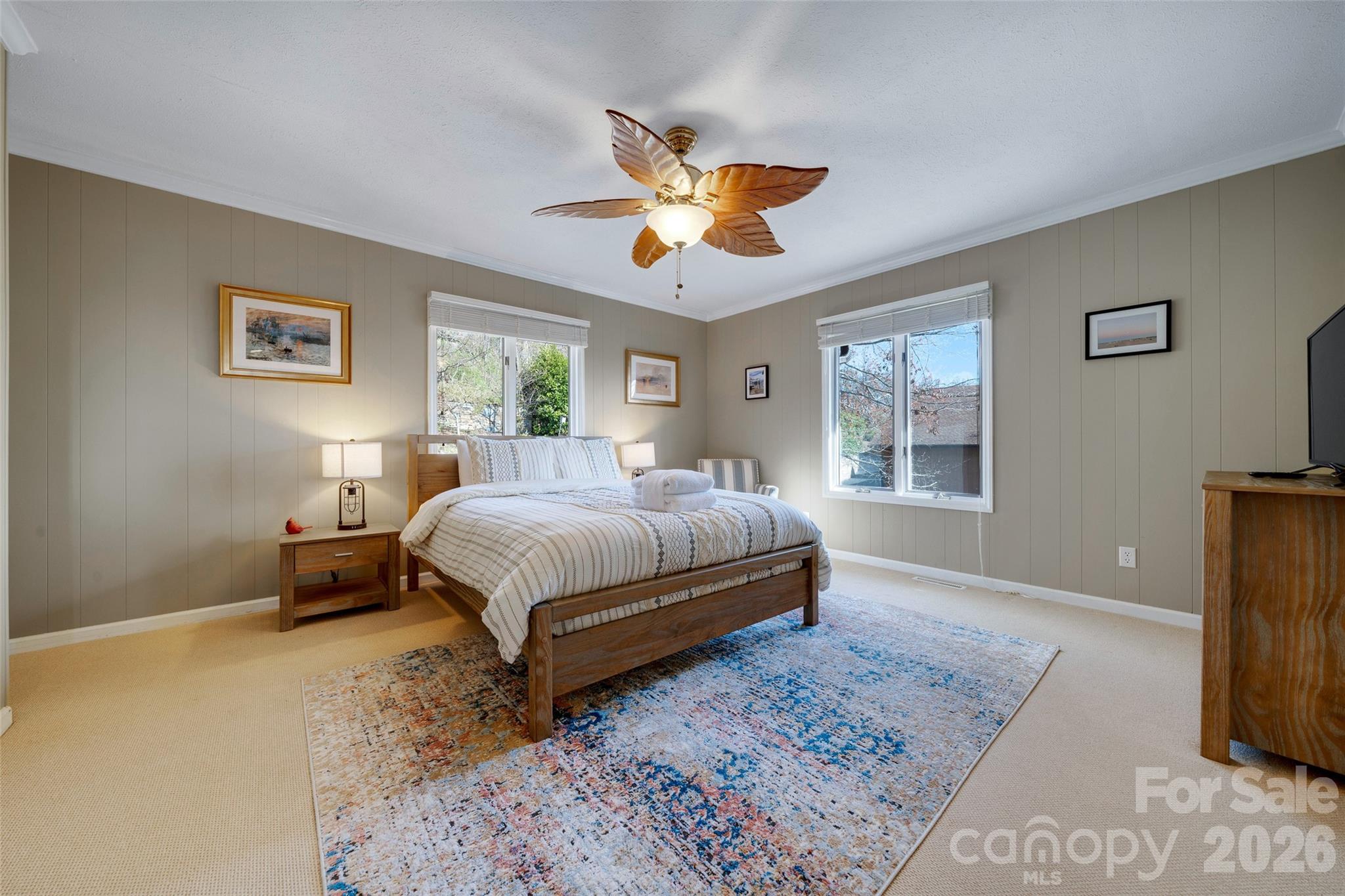 300 Roberts Drive — Hendersonville