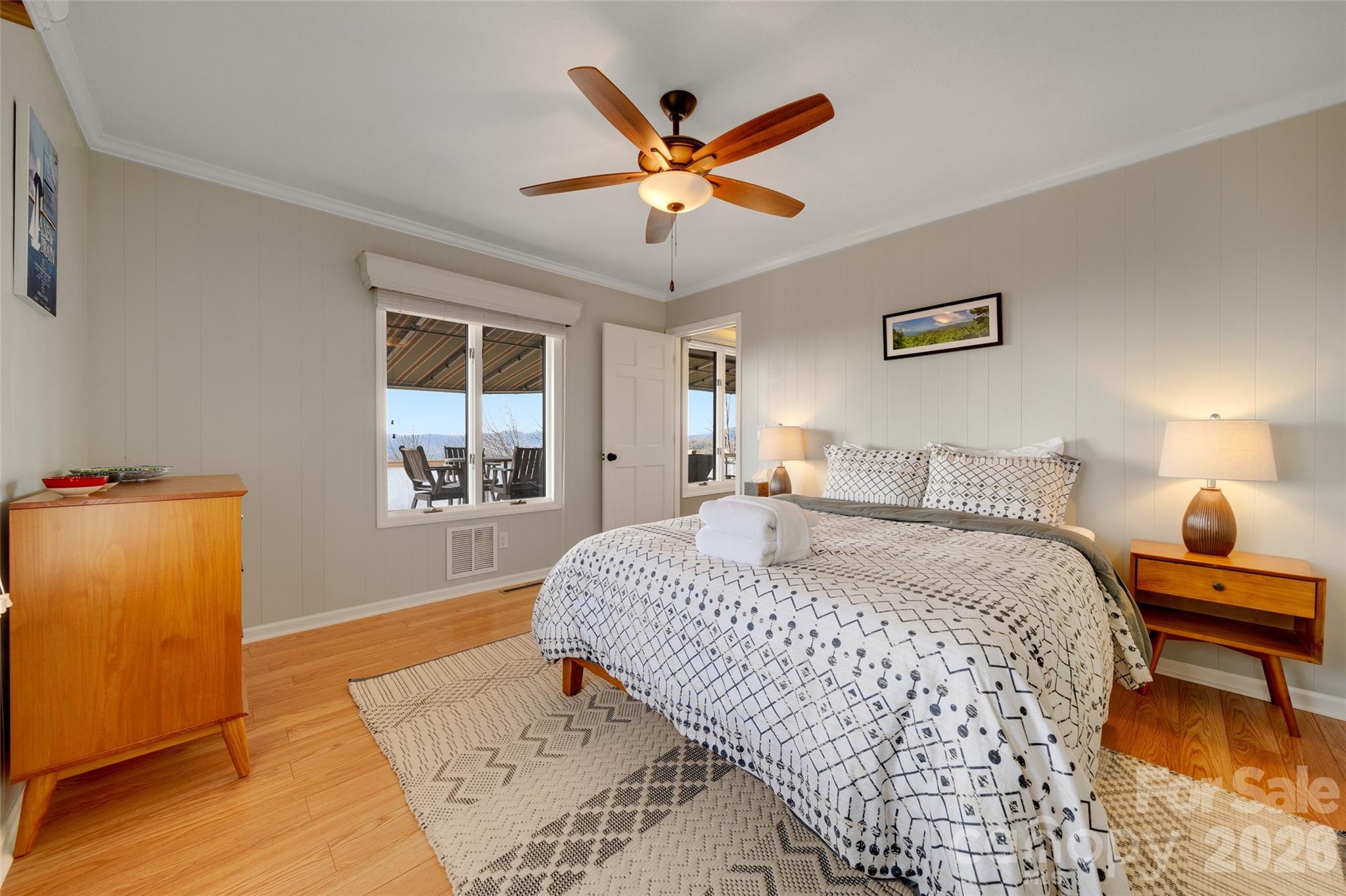 300 Roberts Drive — Hendersonville