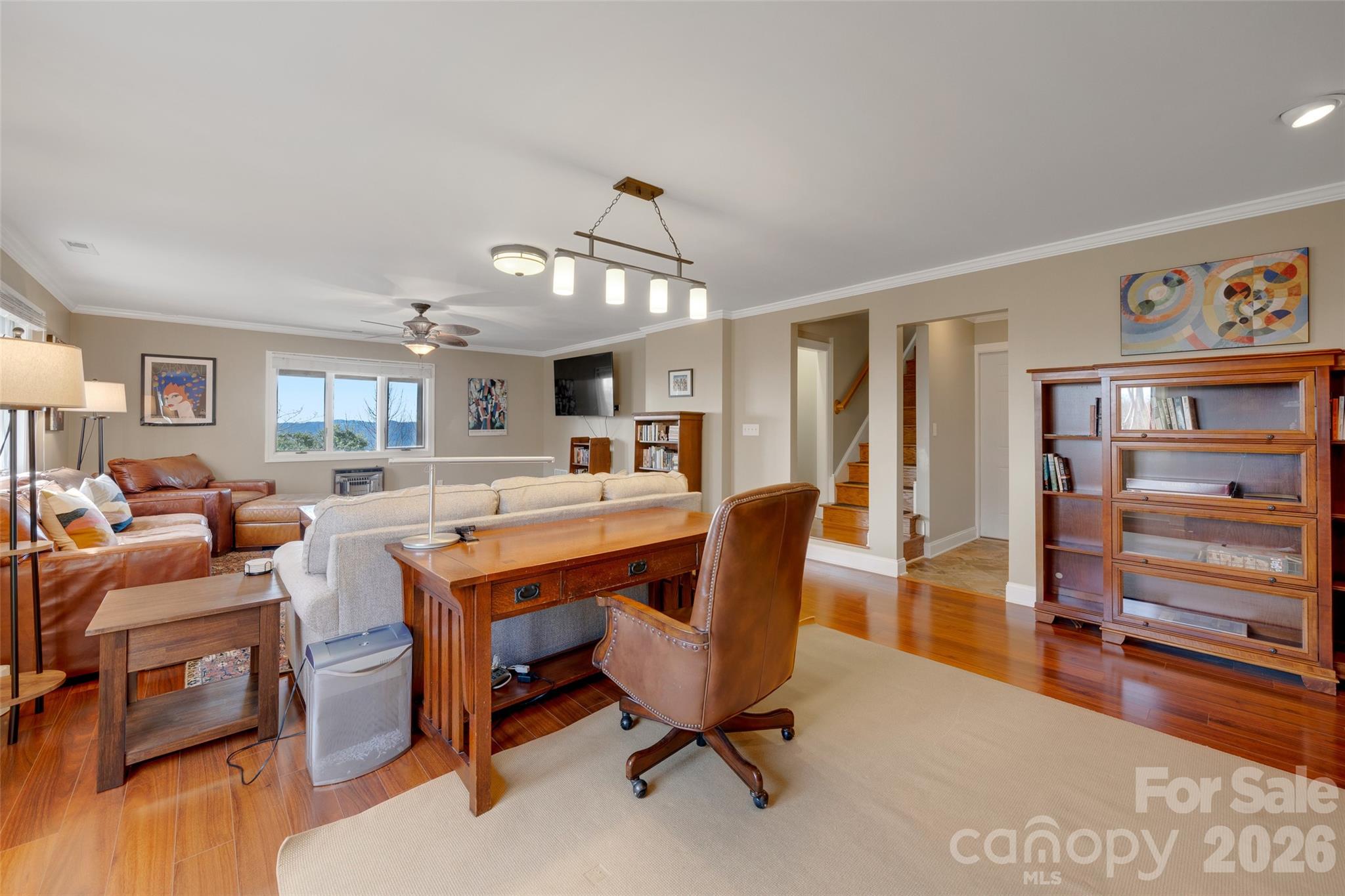 300 Roberts Drive — Hendersonville