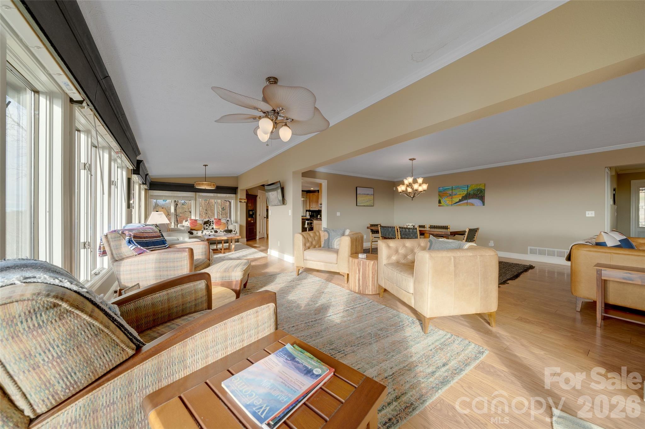 300 Roberts Drive — Hendersonville