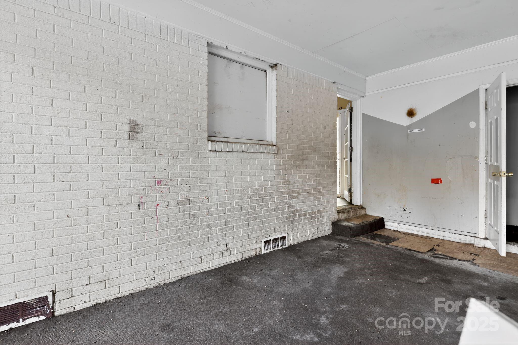3116 Truman Street — Columbia