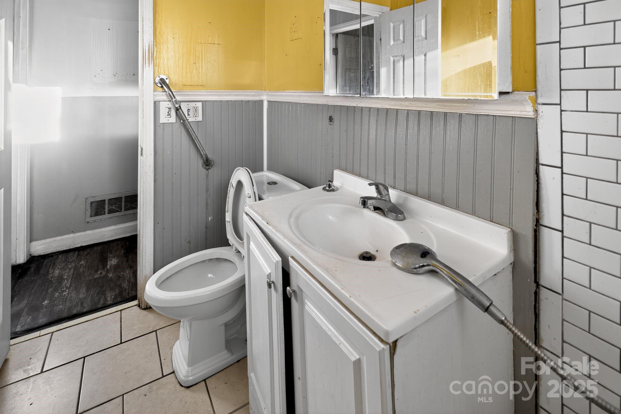 3116 Truman Street — Columbia