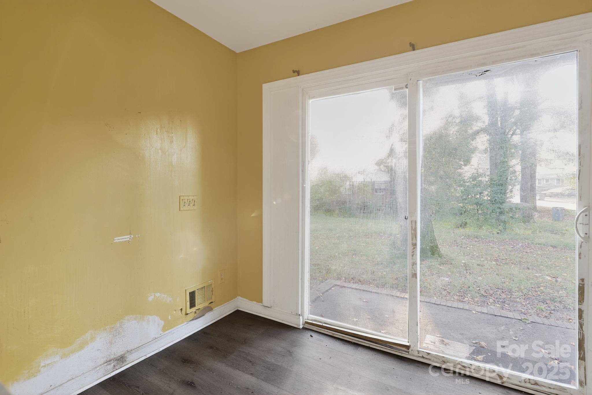 3116 Truman Street — Columbia